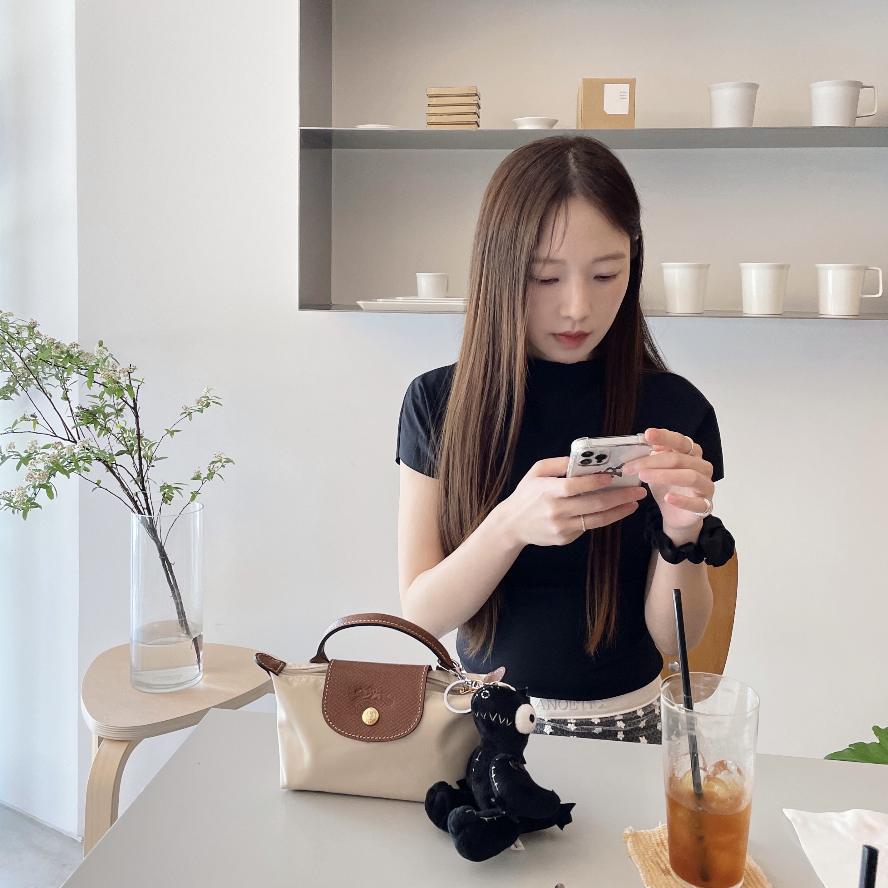 Longchamp Le Pliage Original Handle Pouch Paper 착용 스타일 - 1