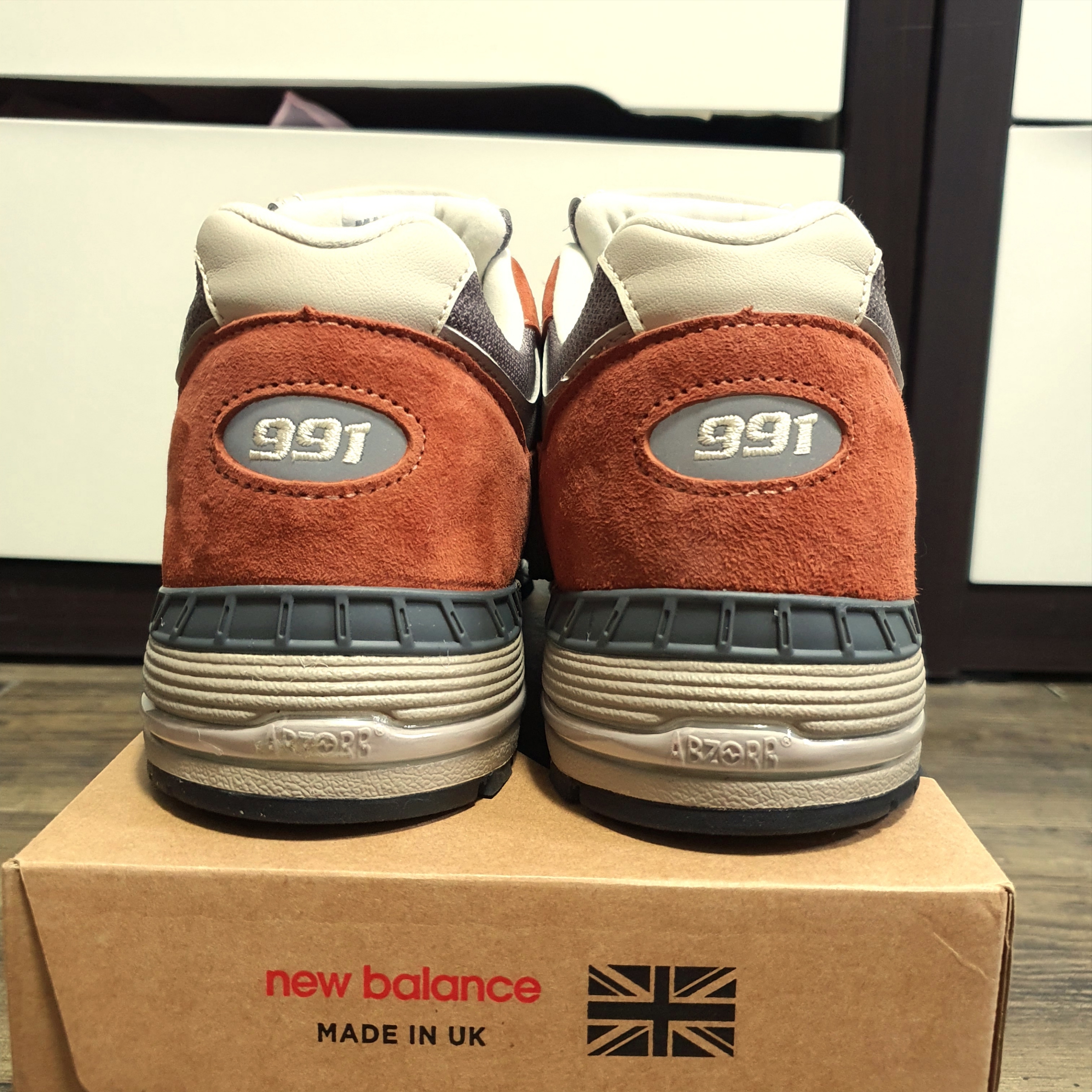 (W) New Balance 991 Made in UK Sequoia Falcon 착용 스타일 - 5