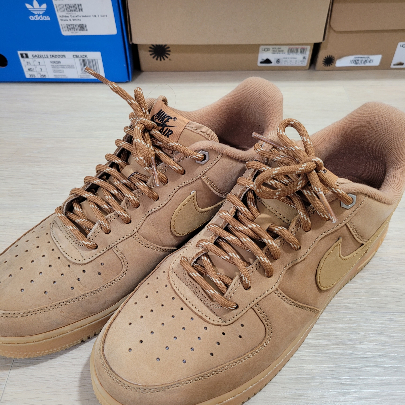 Nike Air Force 1 '07 WB Flax 착용 스타일