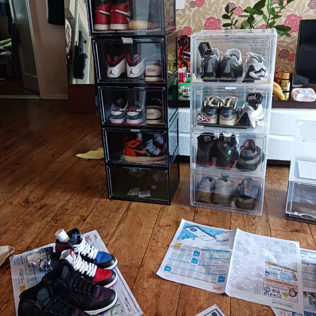 Cardinal Red Hawoo-A Bag Black, Onitsuka Tiger Mexico 66 Lunar New Year 2023 Cream Birch 착용 스타일 - 2