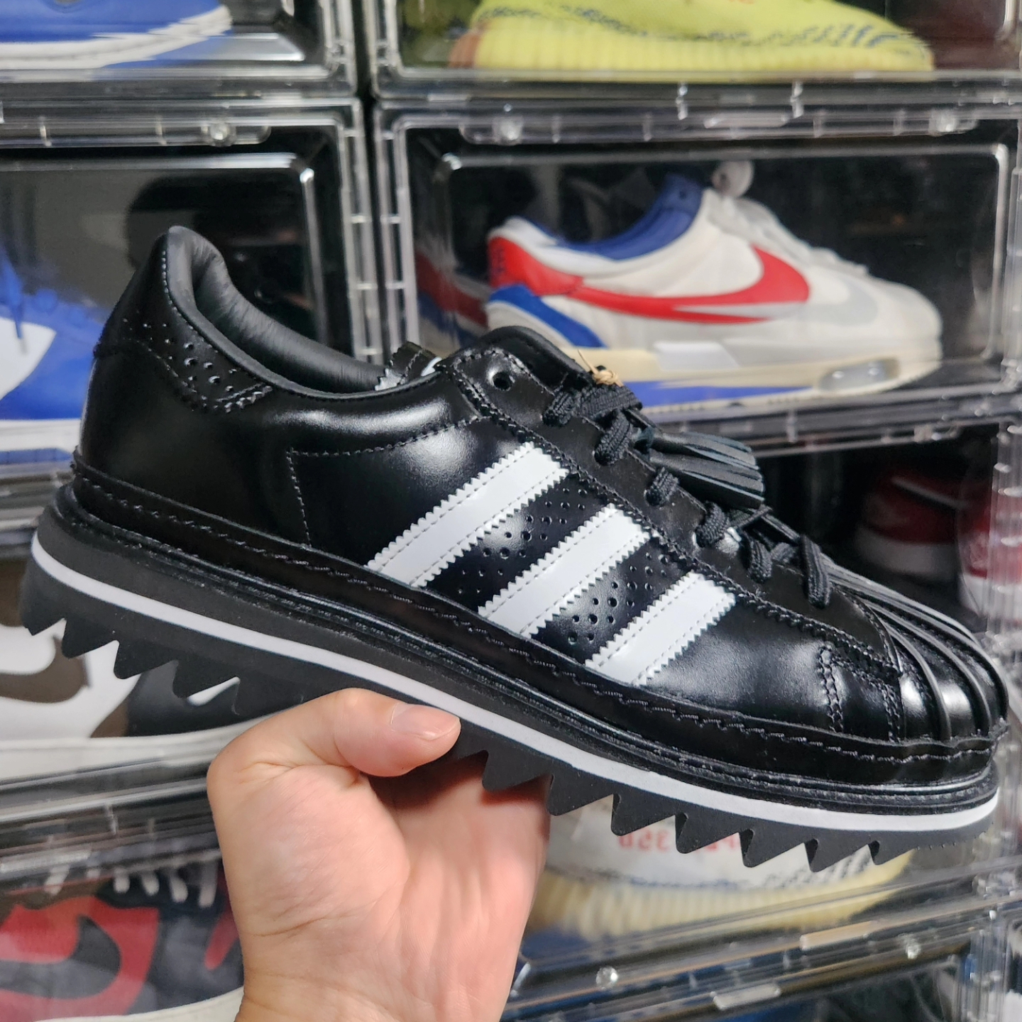 Adidas x Clot Superstar Core Black Cloud White 착용 스타일 - 1