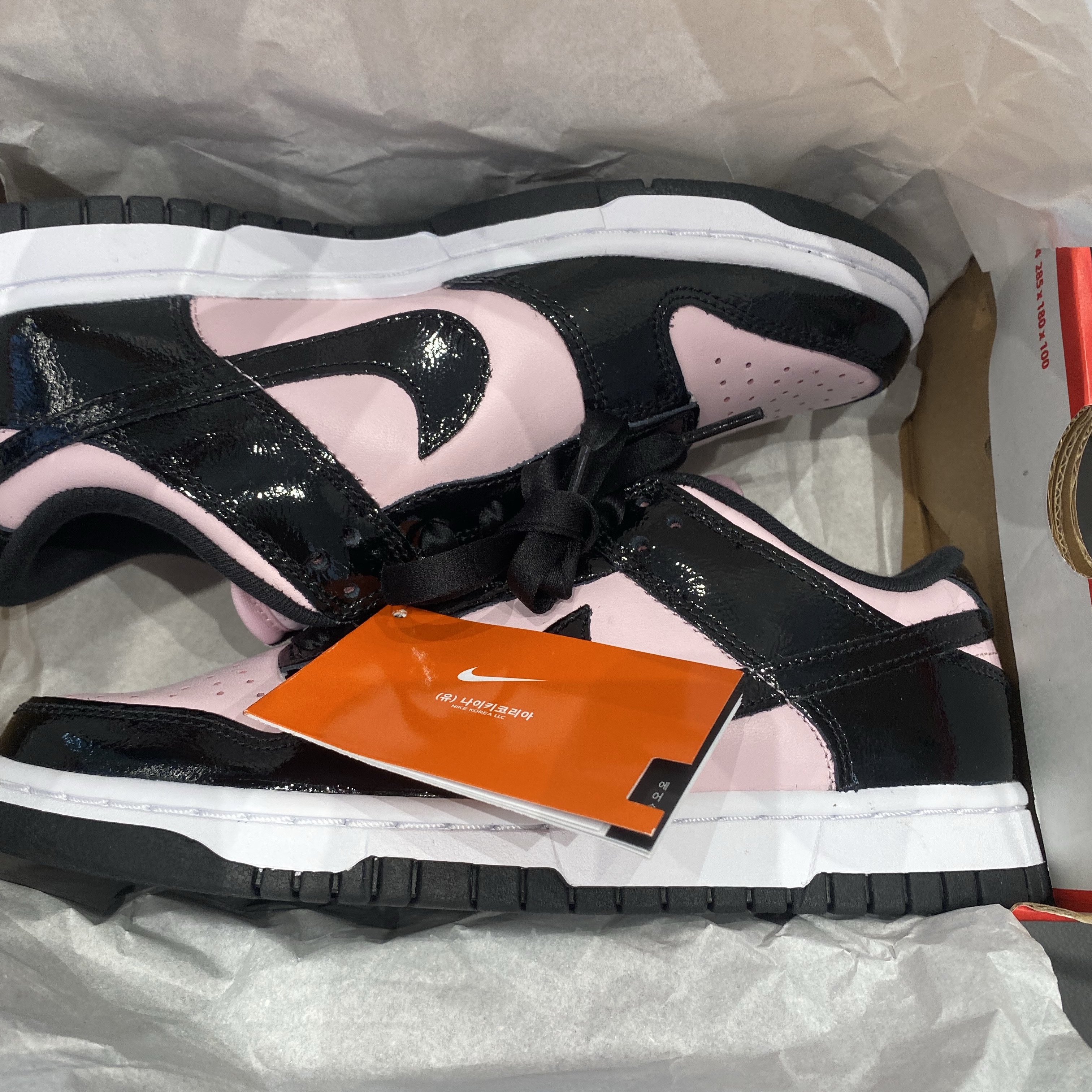 (W) Nike Dunk Low Essential Pink Foam Black 착용 스타일