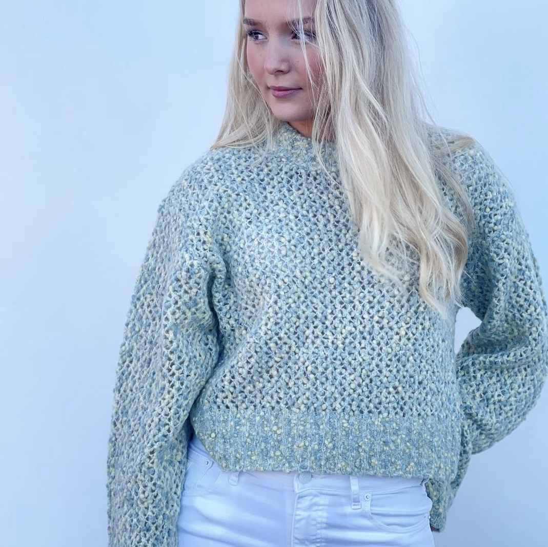 Holzweiler Women Tine Field Crew Neck Light Green Mix 착용 스타일