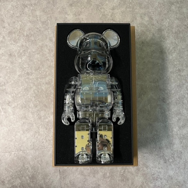Bearbrick Audio 400% Portable Bluetooth Speaker Black 착용 스타일 - 2