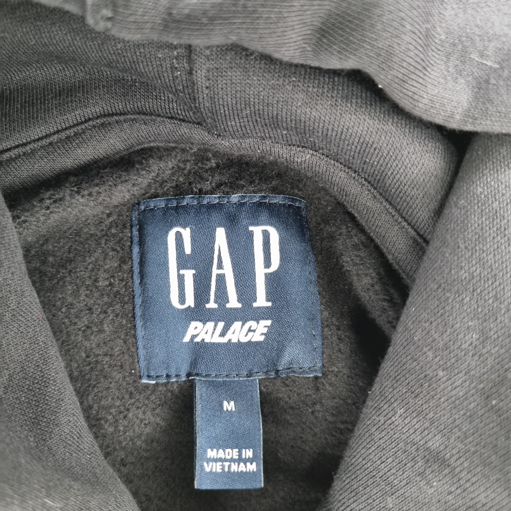 Palace x Gap Hood Black - 24SS 착용 스타일 - 2