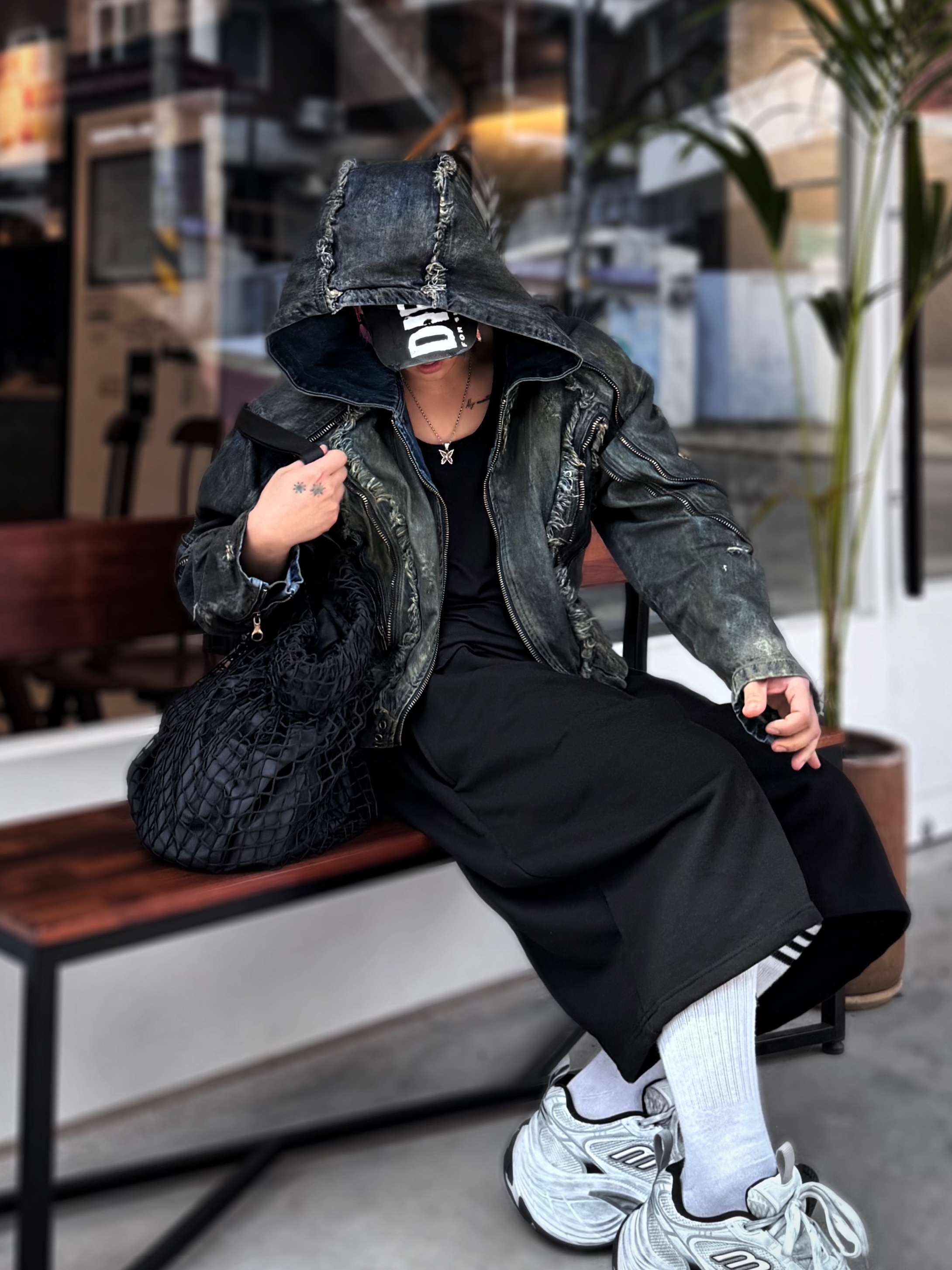 Balenciaga 10XL Sneakers White Black Grey, Diesel C-Ewan Baseball Cap with Diesel Lettering Black 착용 스타일 - 3