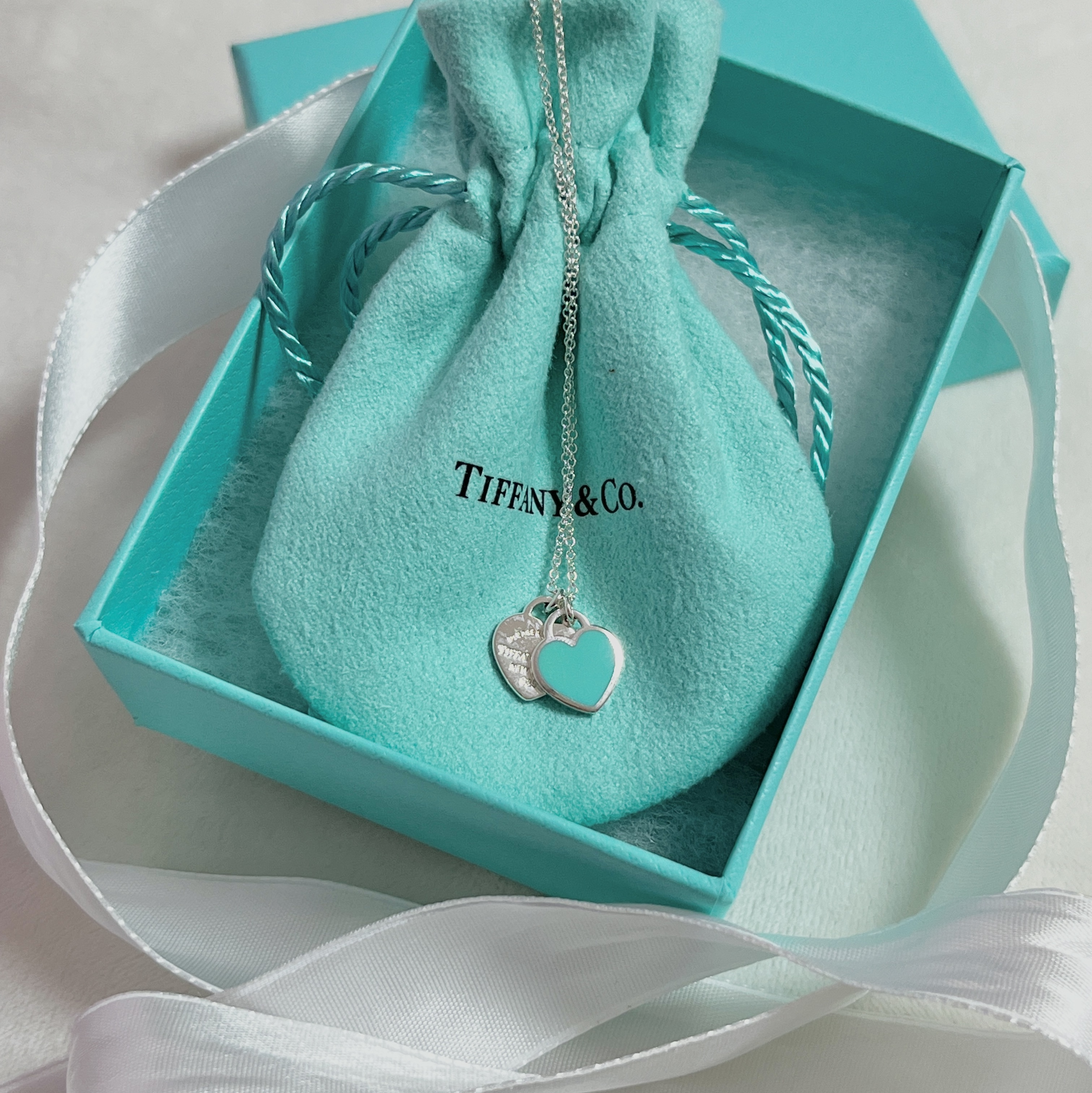 Tiffany & Co. Return To Tiffany Blue Double Heart Tag Pendant Mini Silver 착용 스타일