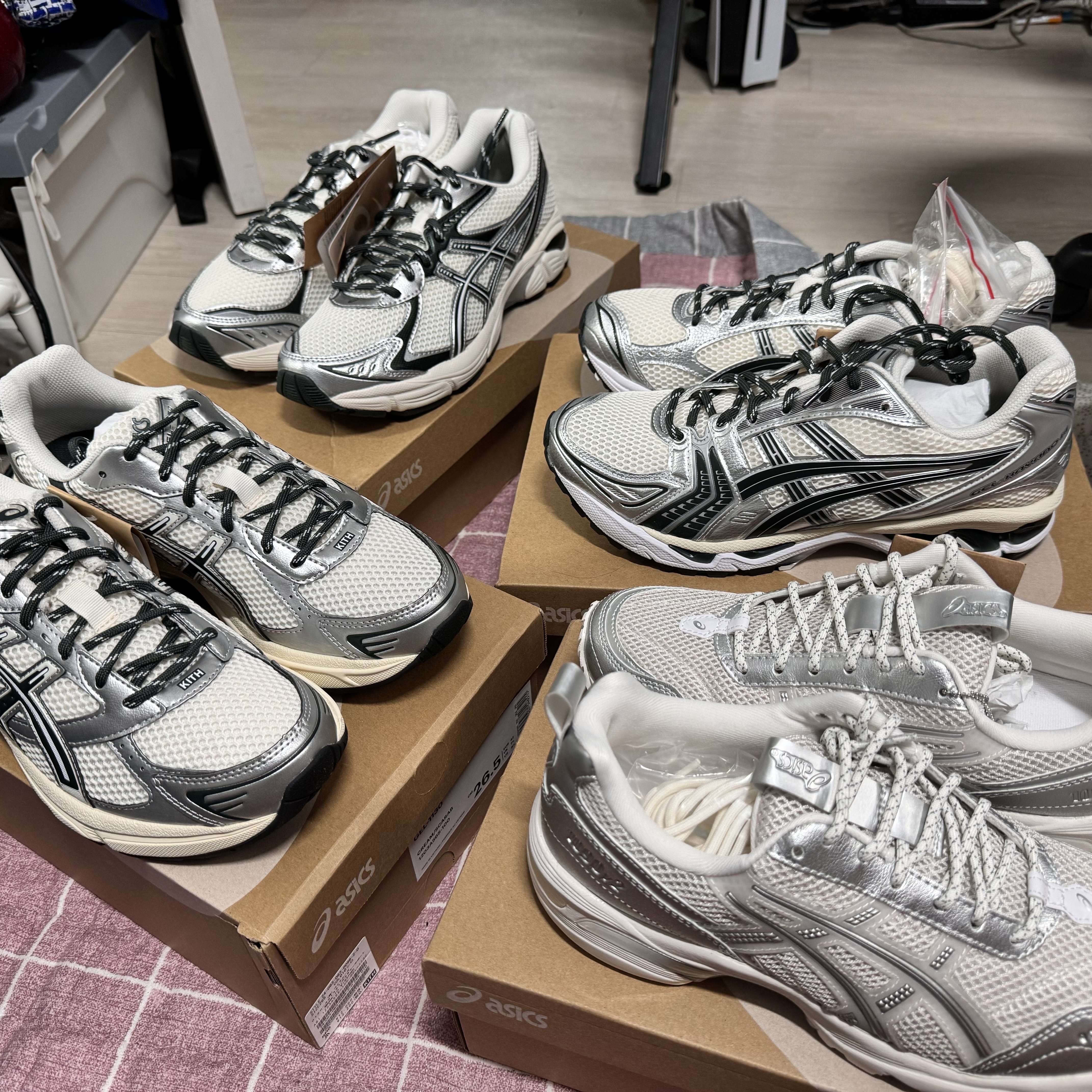Asics x Kith GT-2160 Cream Scarab 착용 스타일 - 4