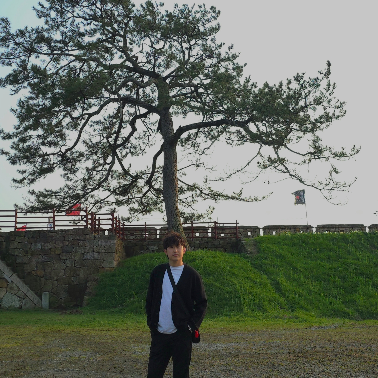 Palace Gore-Tex R-TEK Jacket Black - 23FW, Nike Air Force 1 '07 Low White 착용 스타일 - 3
