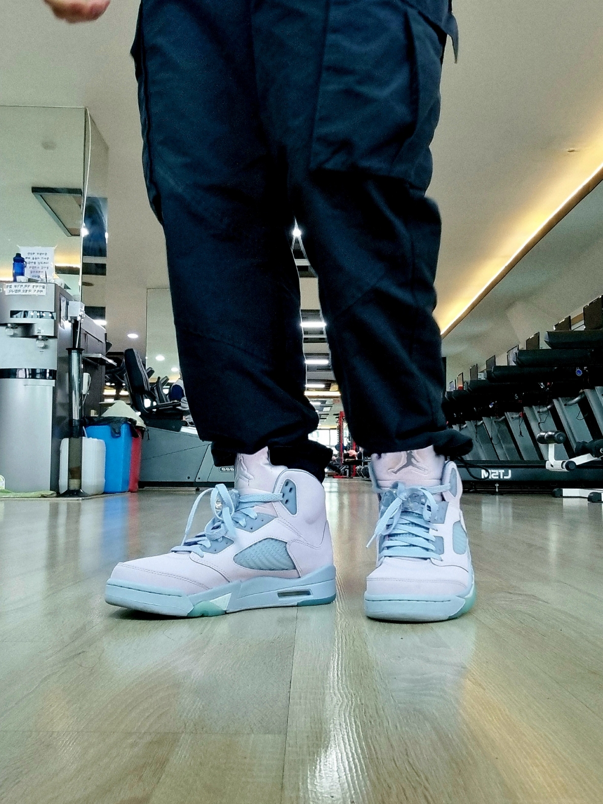 Jordan 5 Retro SE Regal Pink 착용 스타일 - 3
