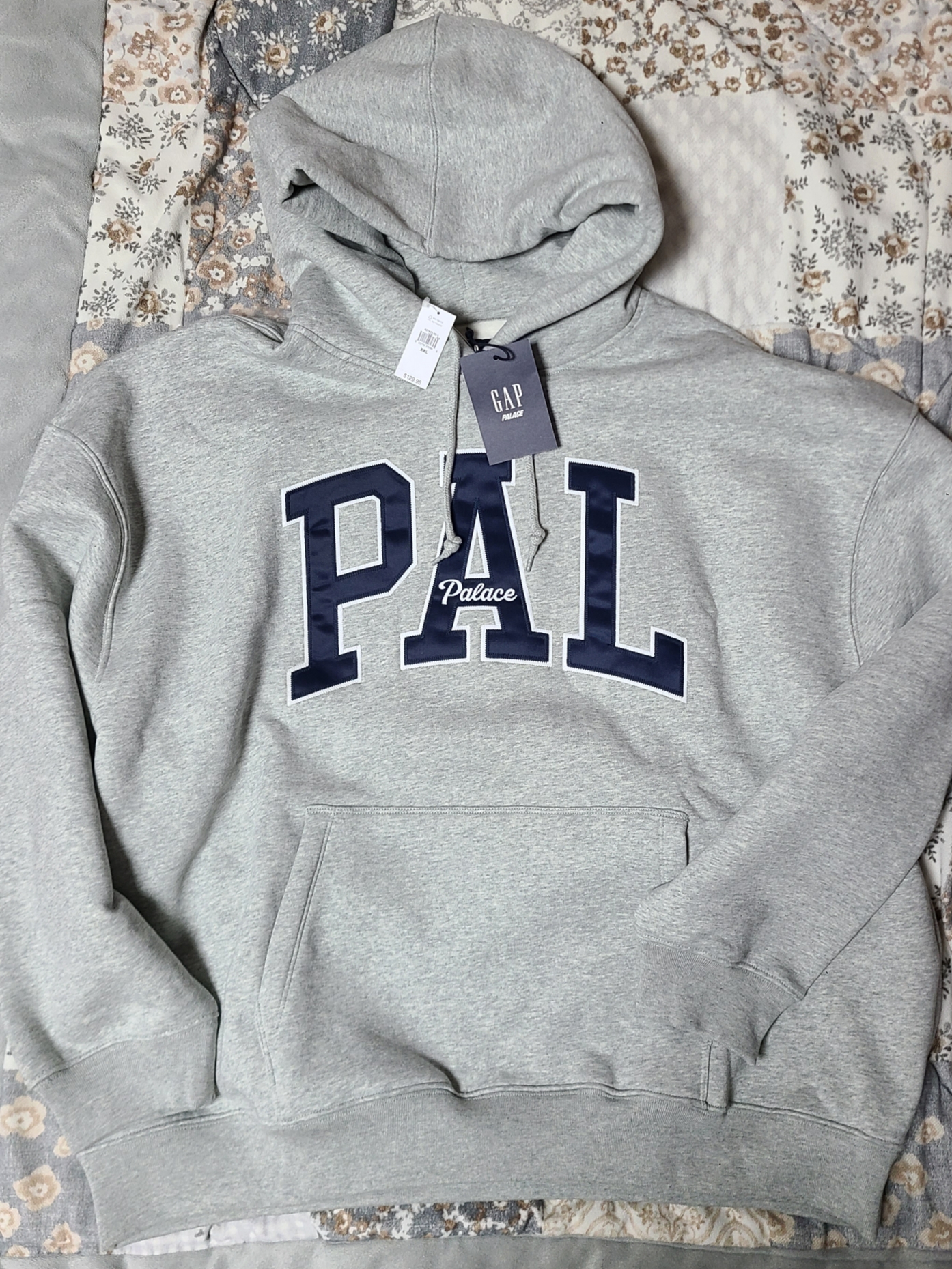 Palace x Gap Hood Grey - 24SS 착용 스타일 - 1