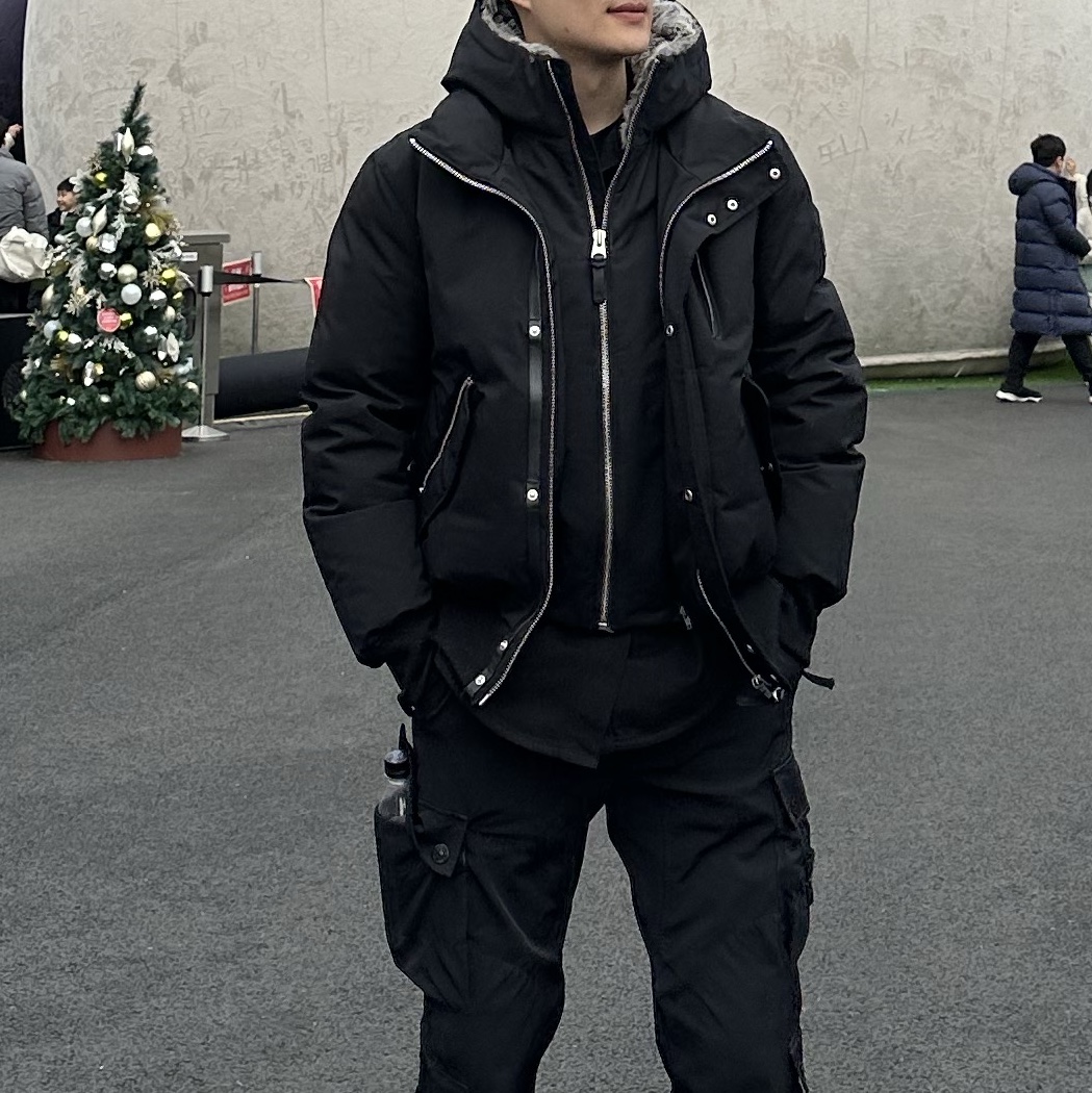 Mackage Dixon 2-In-1 Nordic Tech Down Bomber with Silver Fox Fur Black Silver, Asics Gel-Kayano 14 White Slate Grey 착용 스타일 - 1