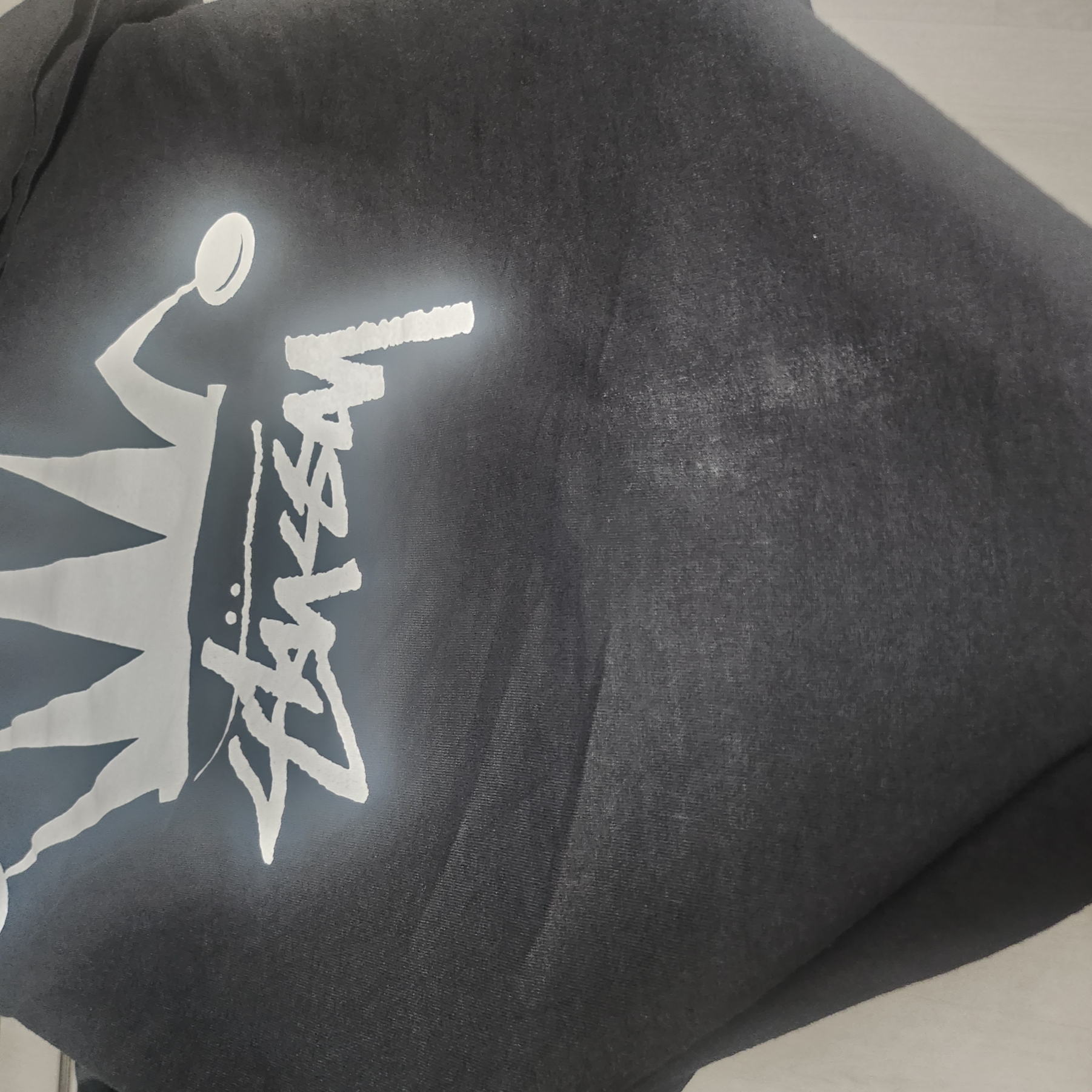 Stussy Regal Crown Pigment Dyed T-Shirt Black 착용 스타일 - 1