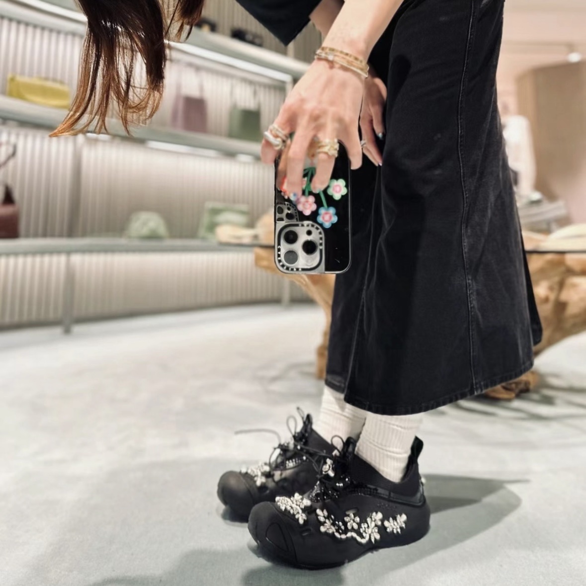 (W) Crocs x Simone Rocha Quick Trail Low Black 착용 스타일