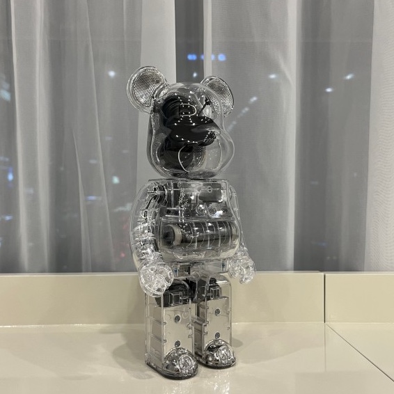 Bearbrick Audio 400% Portable Bluetooth Speaker Black 착용 스타일 - 1