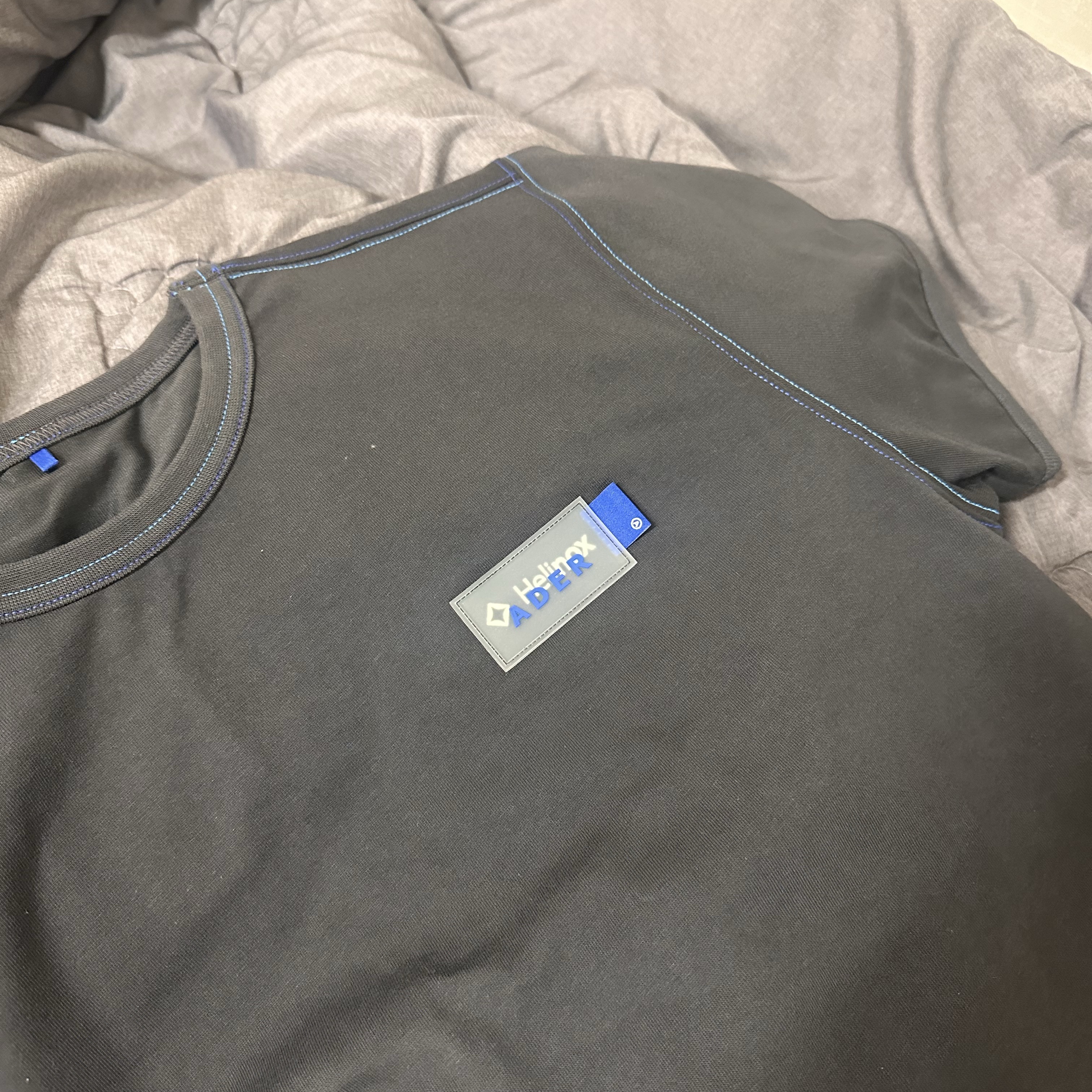 Ader Error x Helinox T-Shirt Charcoal 착용 스타일 - 6