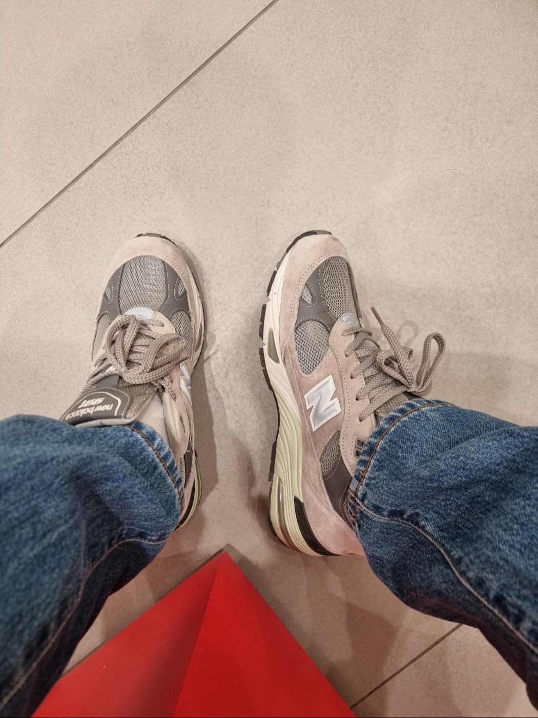 New Balance 991 Made in UK Grey 착용 스타일