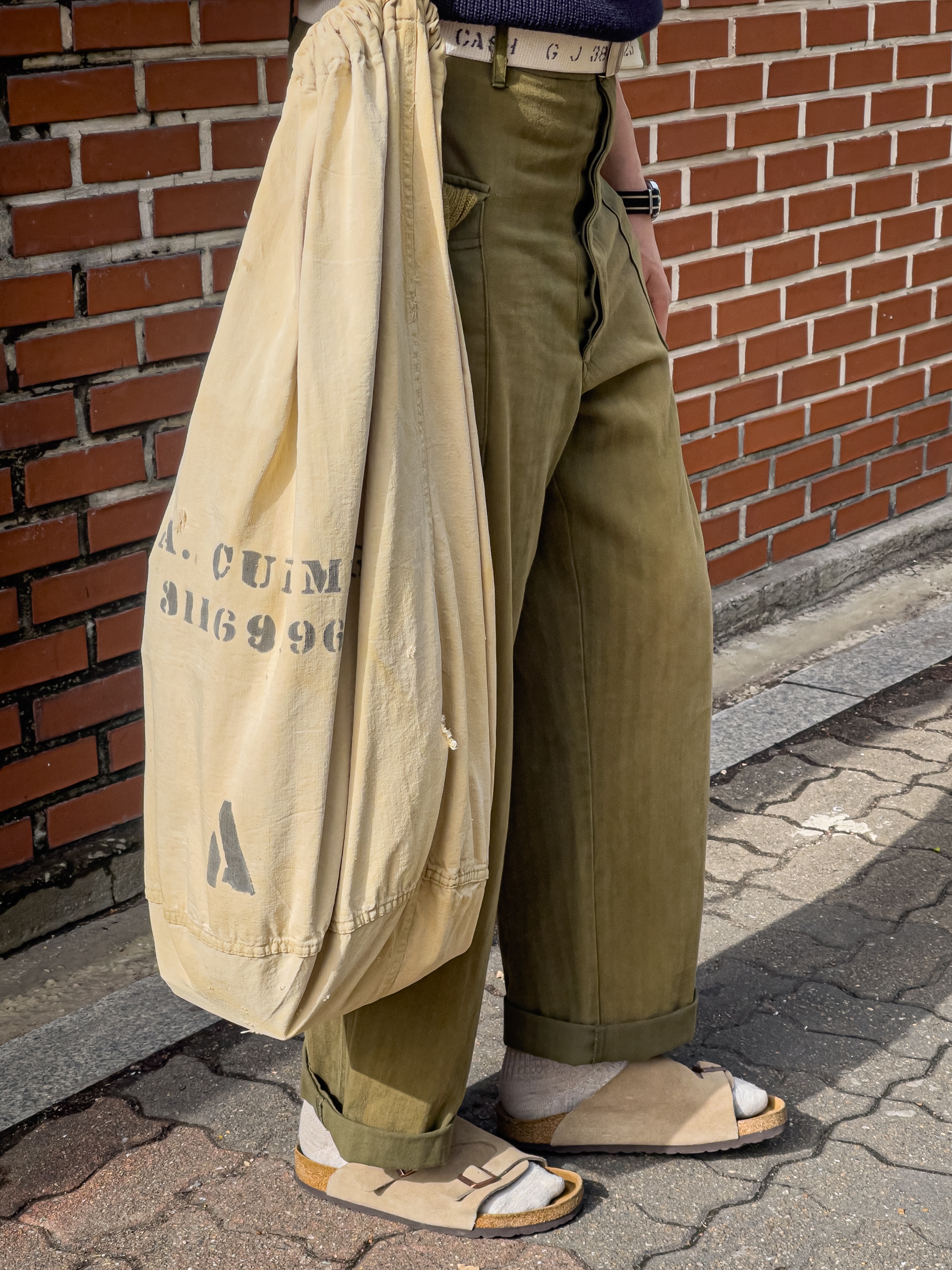 Birkenstock Zurich Suede Leather Taupe - Regular 착용 스타일 - 5