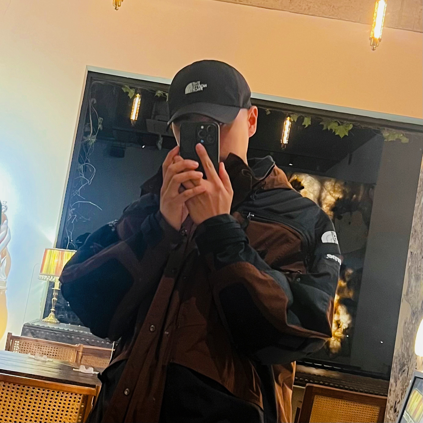 Supreme x The North Face Steep Tech Apogee Jacket Brown - 22FW 착용 스타일 - 1