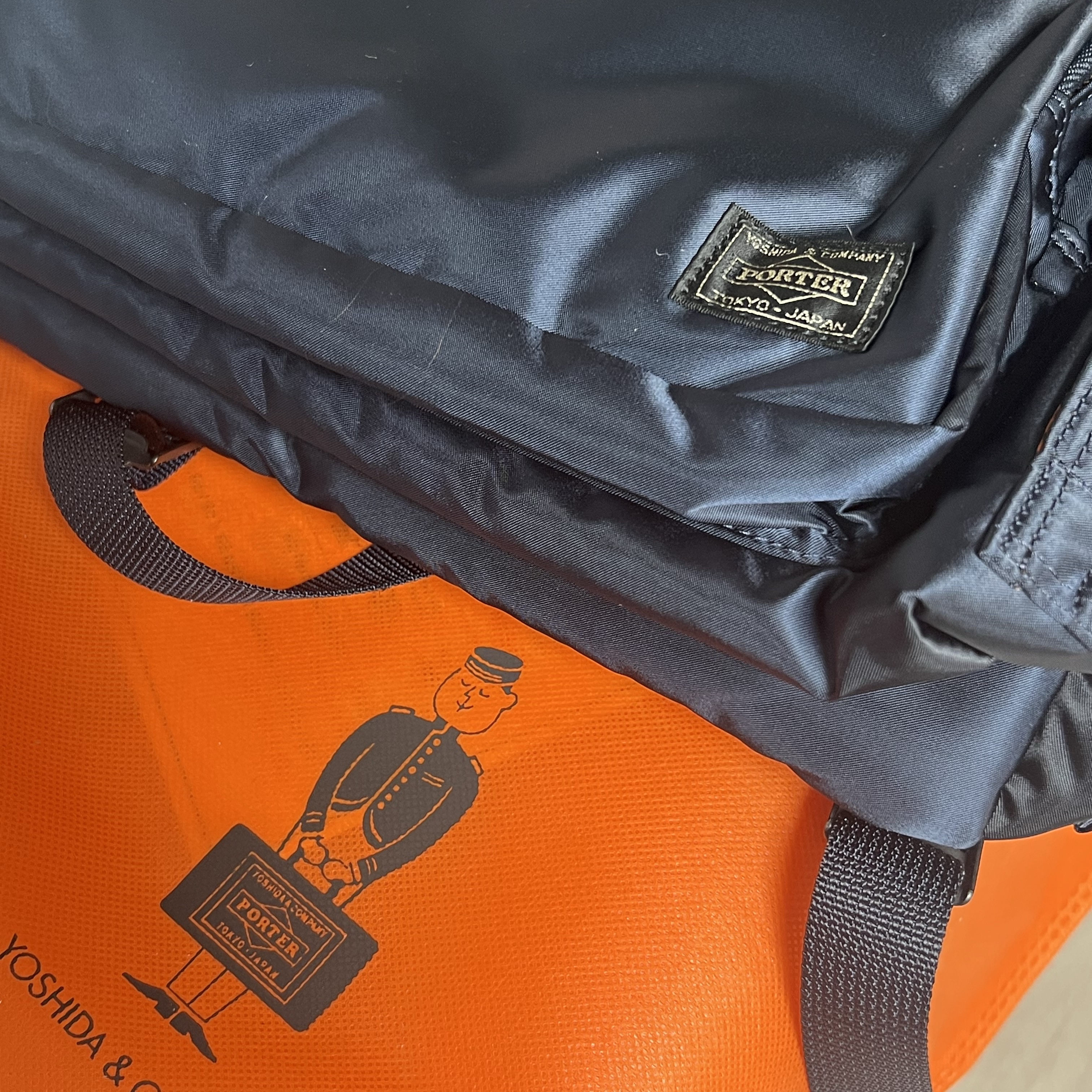 Porter Tanker Backpack Iron Blue 착용 스타일 - 1