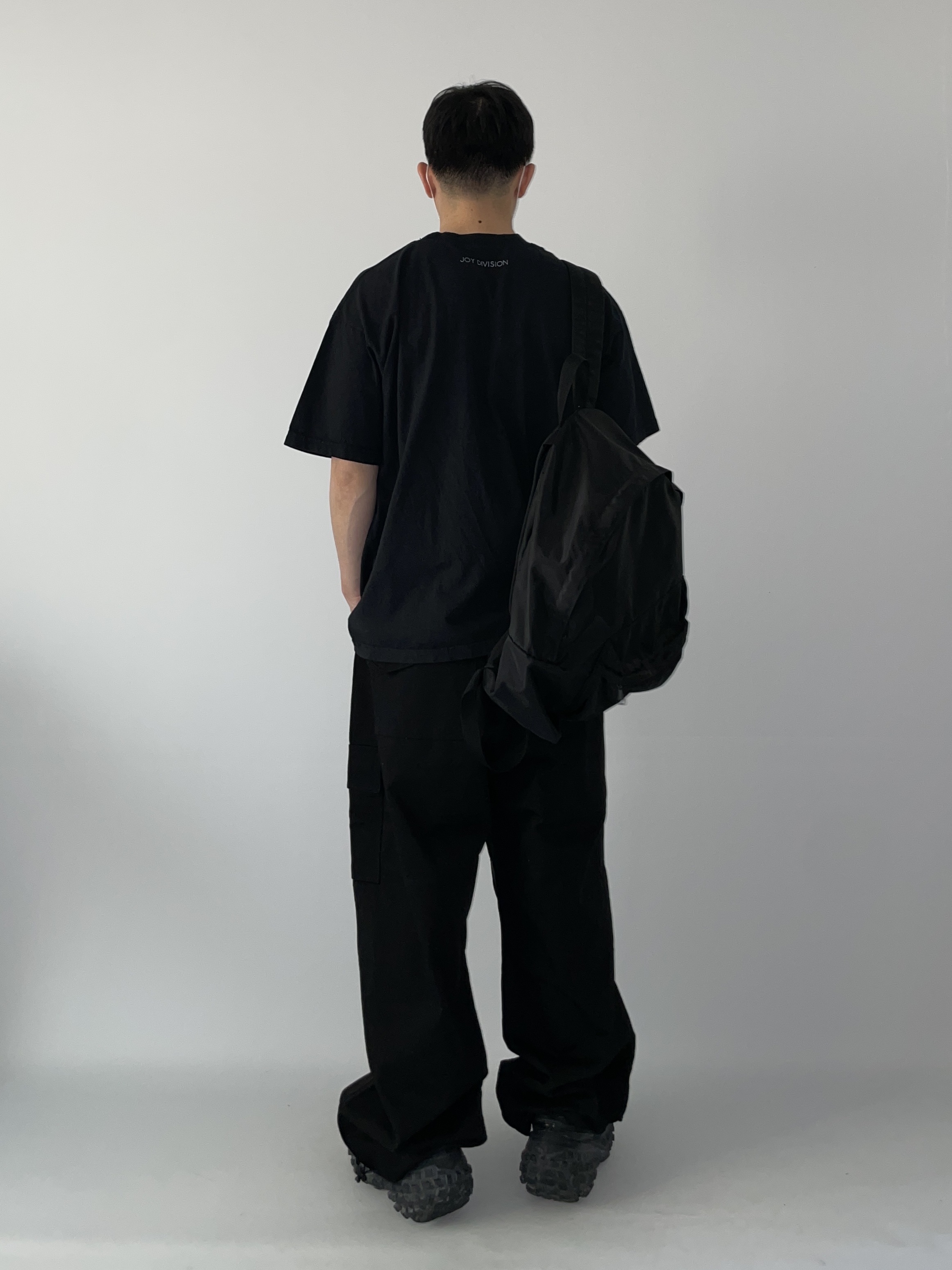 Balenciaga Defender Sneakers Black, Oakley Eye Jacket Redux Matte Black Frame Prizm Grey Lenses High Bridge Fit 착용 스타일 - 4