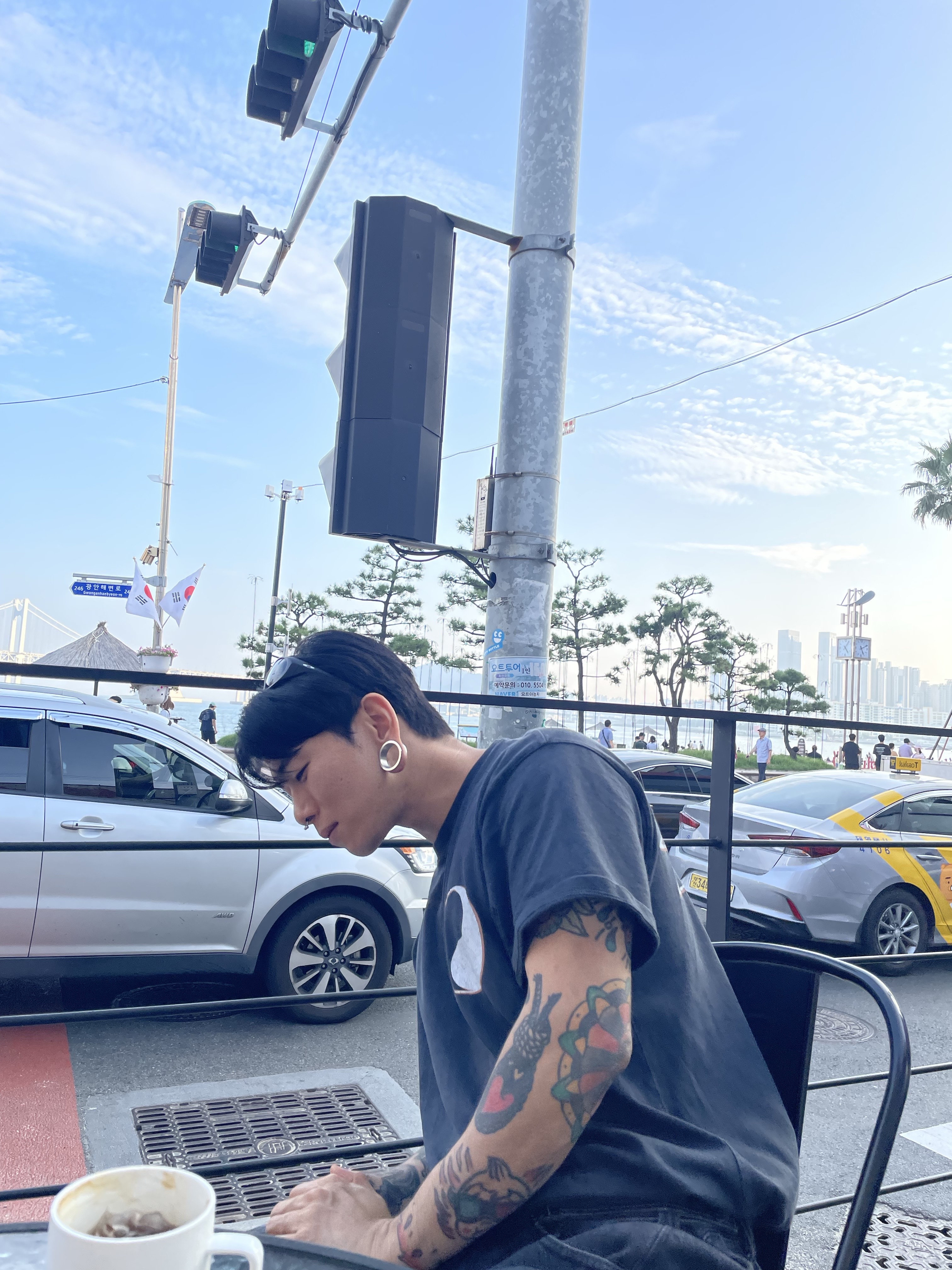 Oakley Eye Jacket Redux Matte Black Frame Prizm Grey Lenses High Bridge Fit, Stussy x Our Legacy Ying Yang Pig. Dyed T-Shirt Black 착용 스타일 - 1