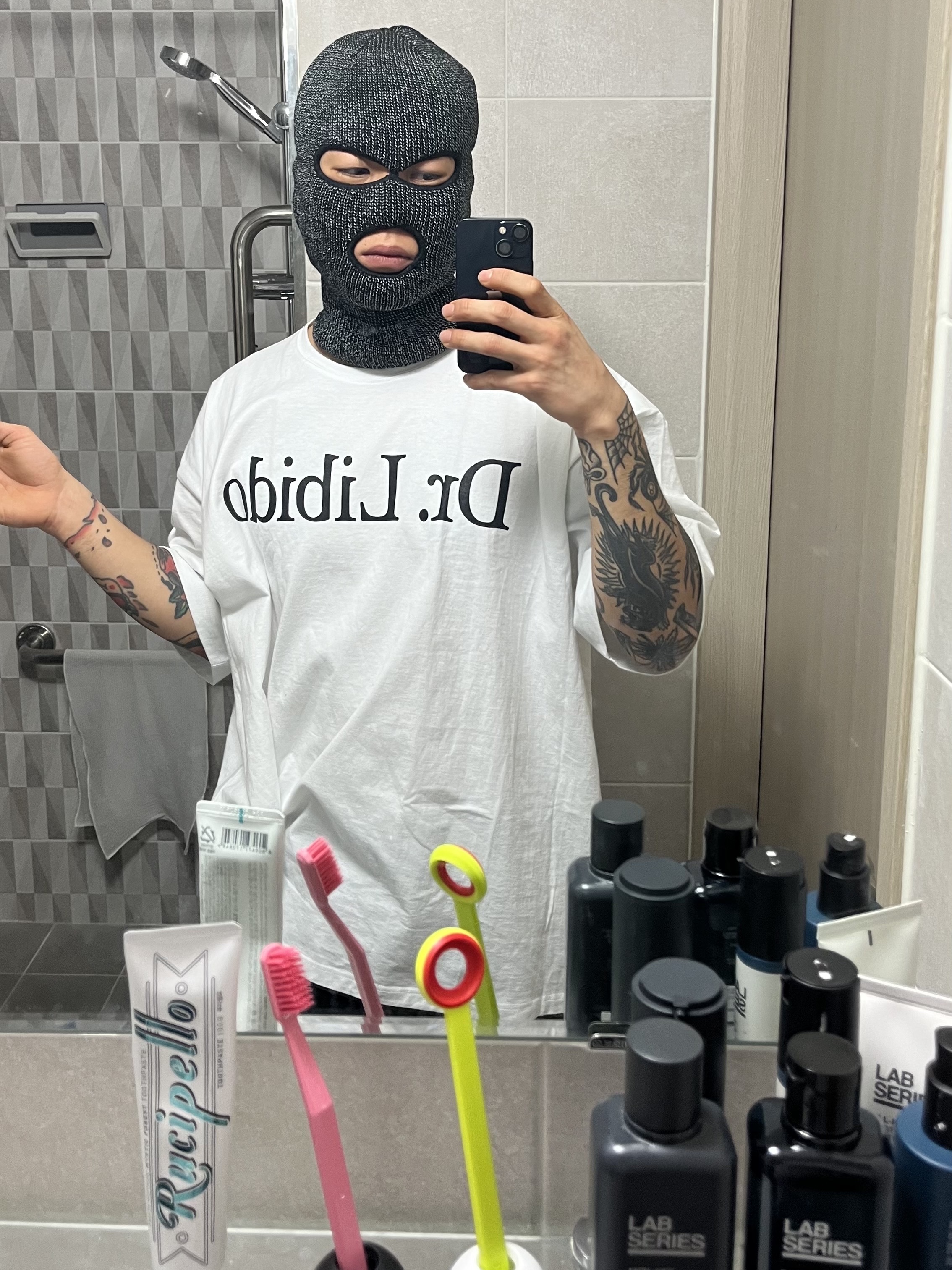 Stussy Landon Sunglasses Black Black Lens, Supreme Reflective Balaclava Black - 23FW 착용 스타일 - 2
