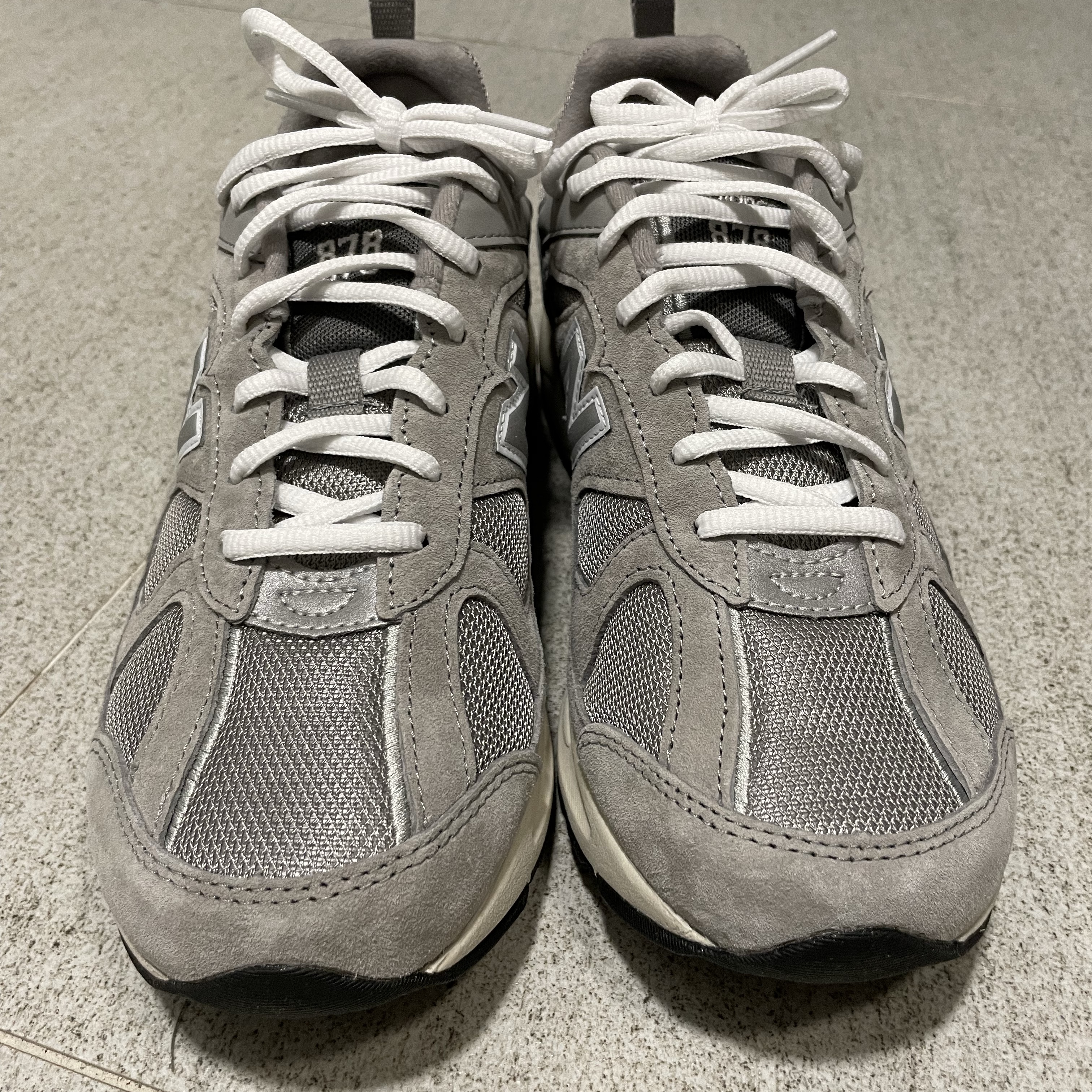 New Balance 878 Gray 착용 스타일