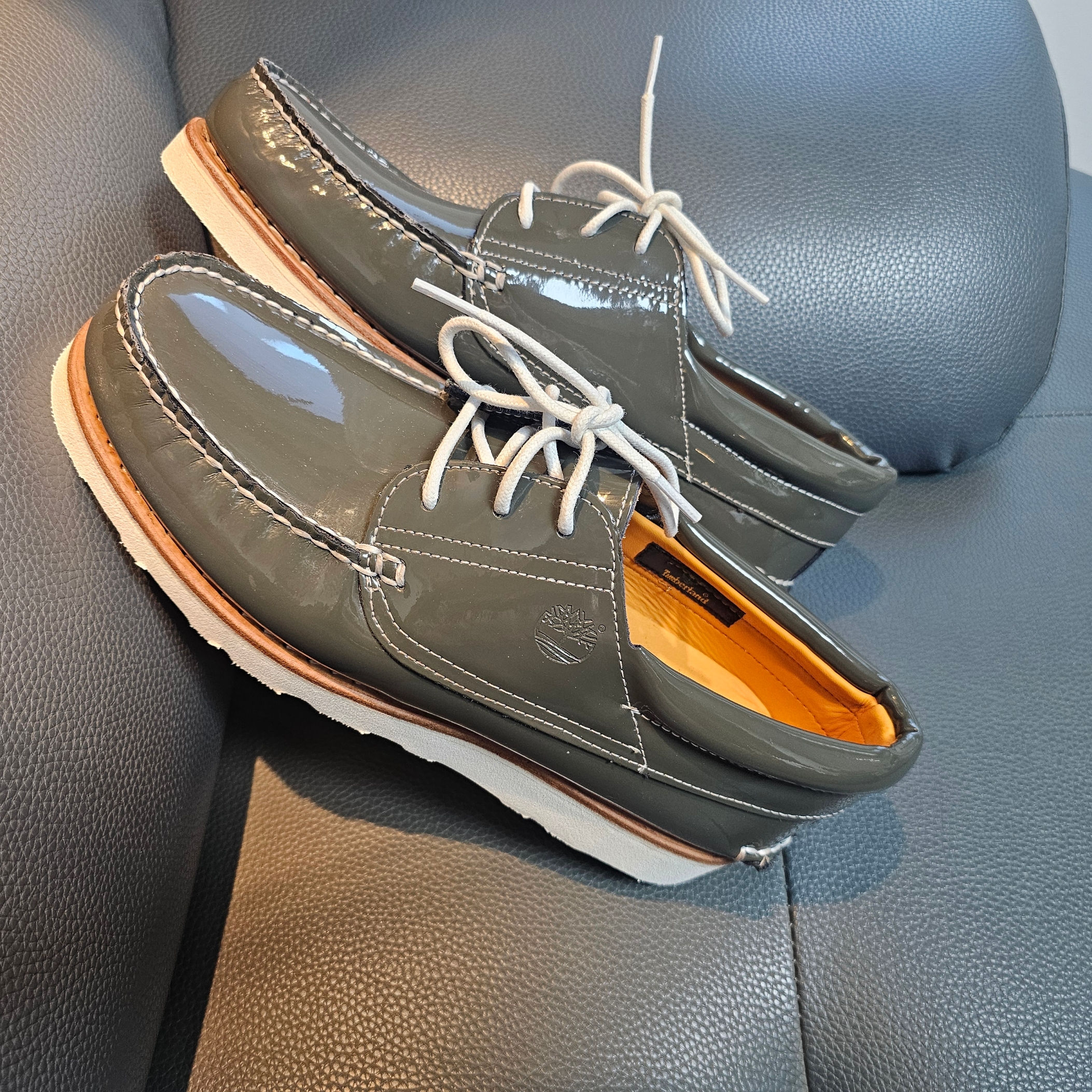 KASINA x Timberland 3 Eye Wedge Vibram Dark Gray 착용 스타일 - 2