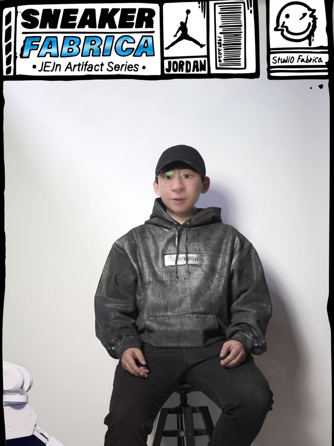 Supreme x MM6 Maison Margiela Foil Box Logo Hooded Sweatshirt Black - 24SS, Jordan 4 Retro Military Blue 2012 착용 스타일 - 1
