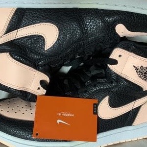 Jordan 1 Retro High OG Crimson Tint 착용 스타일