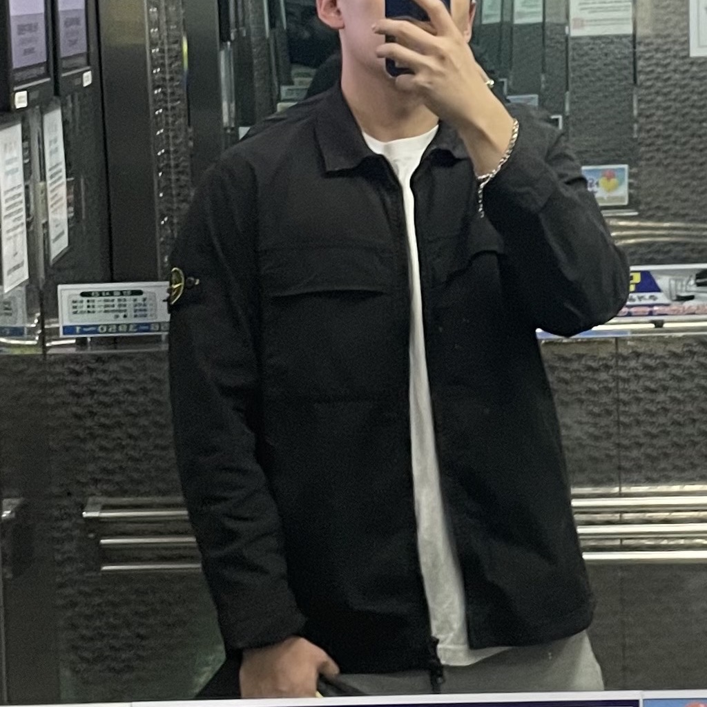 Stone Island 10210 Double Pocket Cotton Overshirt Black - 23SS 착용 스타일 - 1