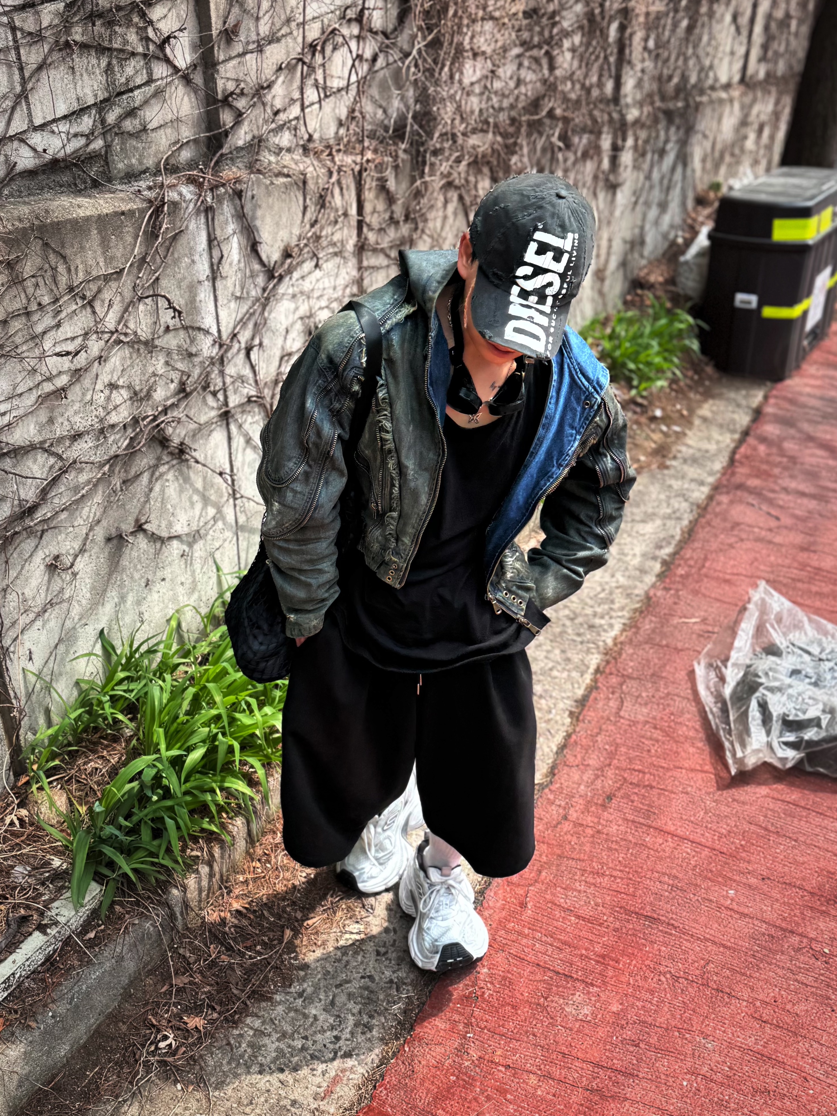 Balenciaga 10XL Sneakers White Black Grey, Diesel C-Ewan Baseball Cap with Diesel Lettering Black 착용 스타일 - 8