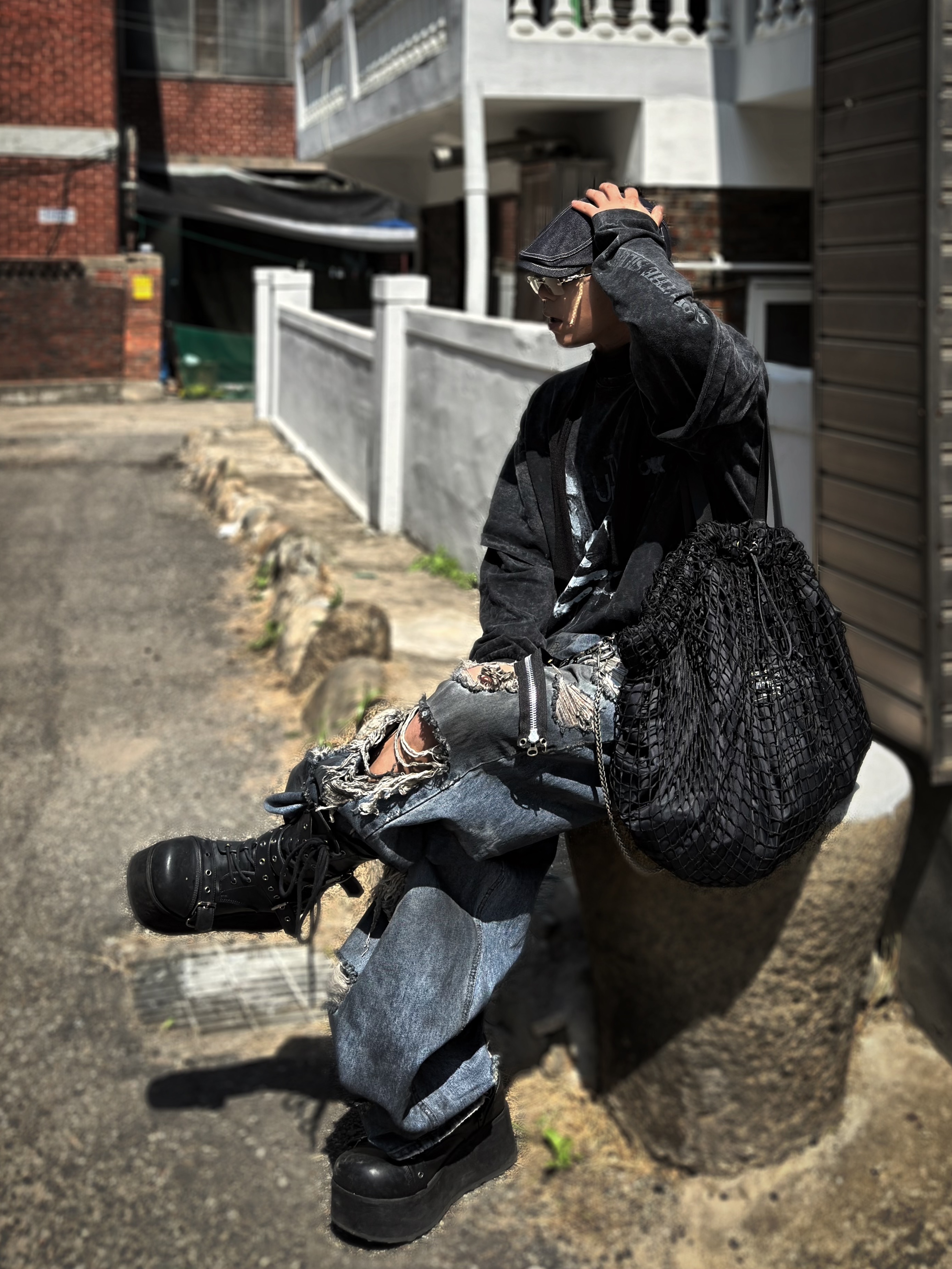 True Religion x KIRSH Stitch Point Denim Hunting Cap White Stitch 착용 스타일 - 3