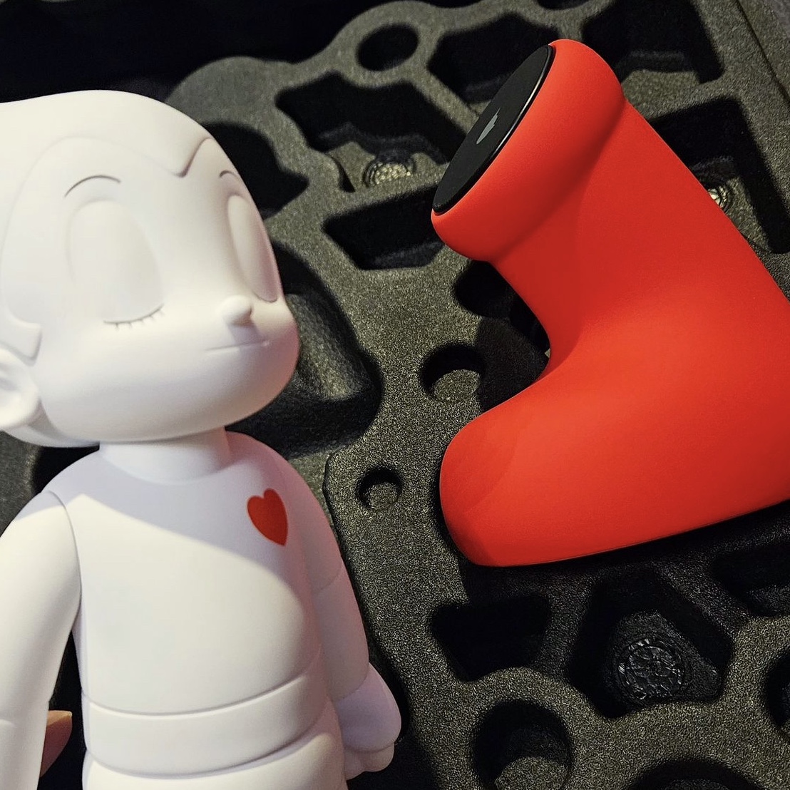 Astroboy Edition Astroboy Special Package Red, Astroboy Edition Astroboy Redshoe Magsafe Charger 착용 스타일 - 2