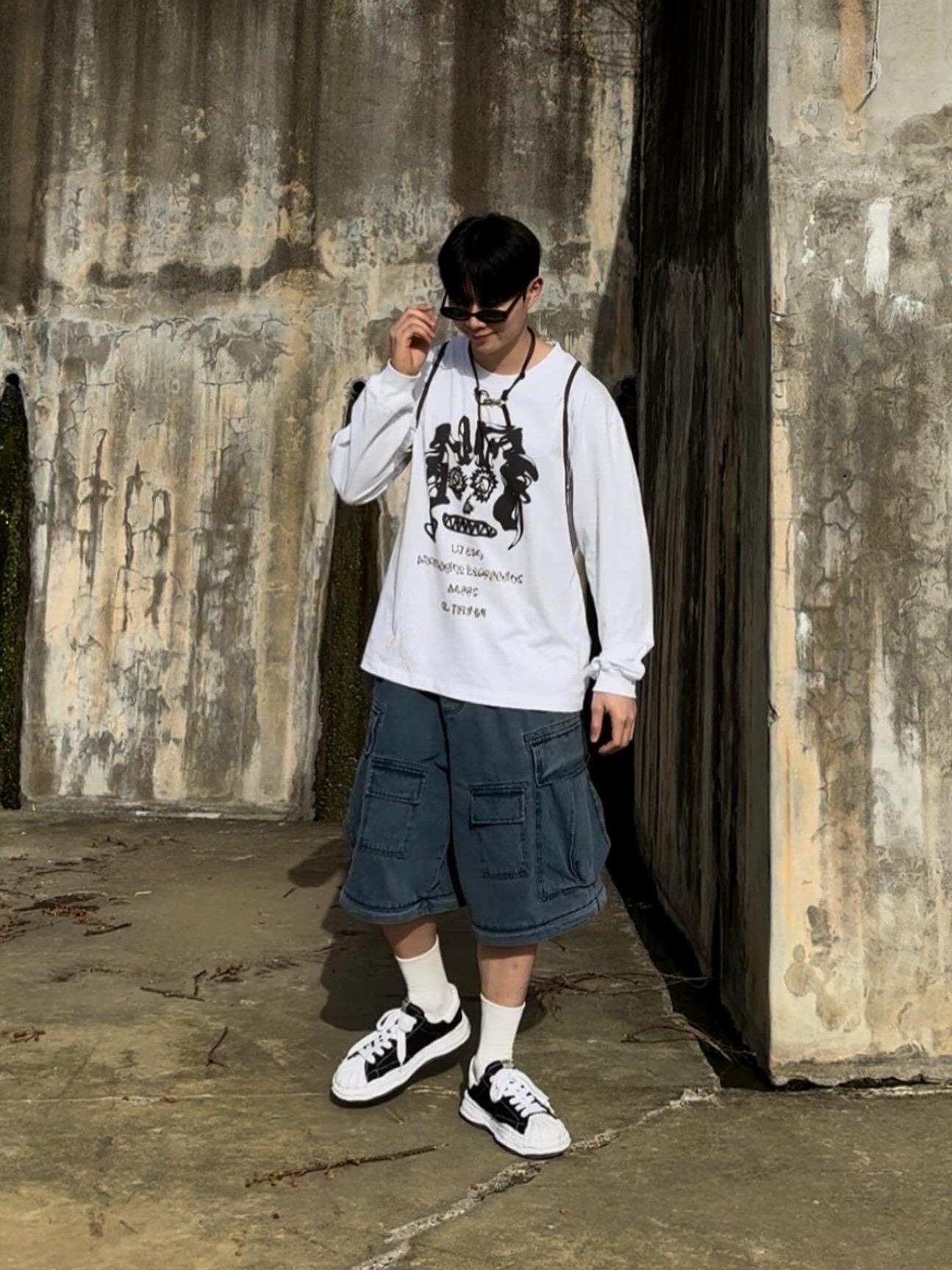 Maison Mihara Yasuhiro Blakey OG Sole Canvas Low-top Sneakers Black White 착용 스타일 - 1