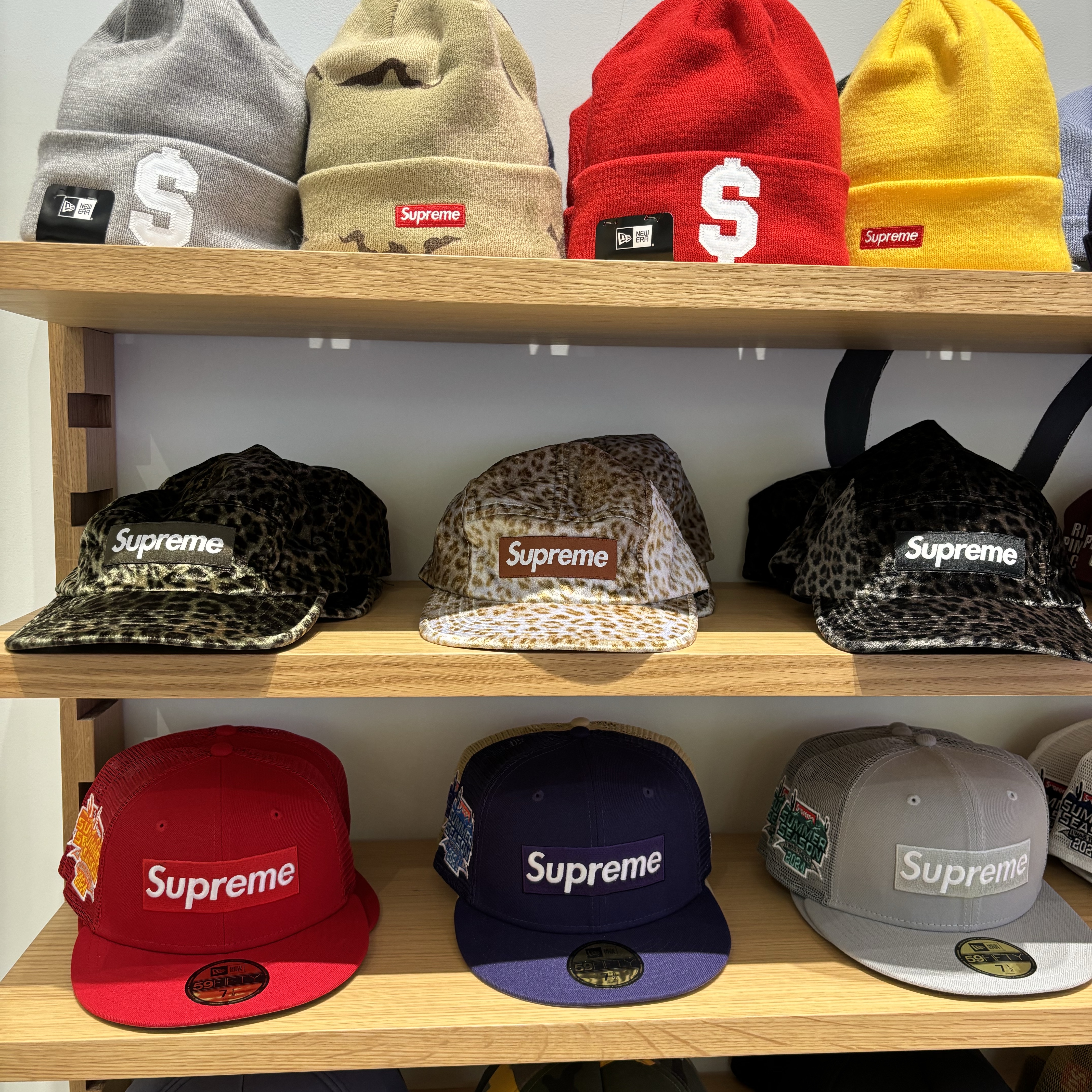 Supreme Leopard Velvet Camp Cap Black - 24SS 착용 스타일 - 1