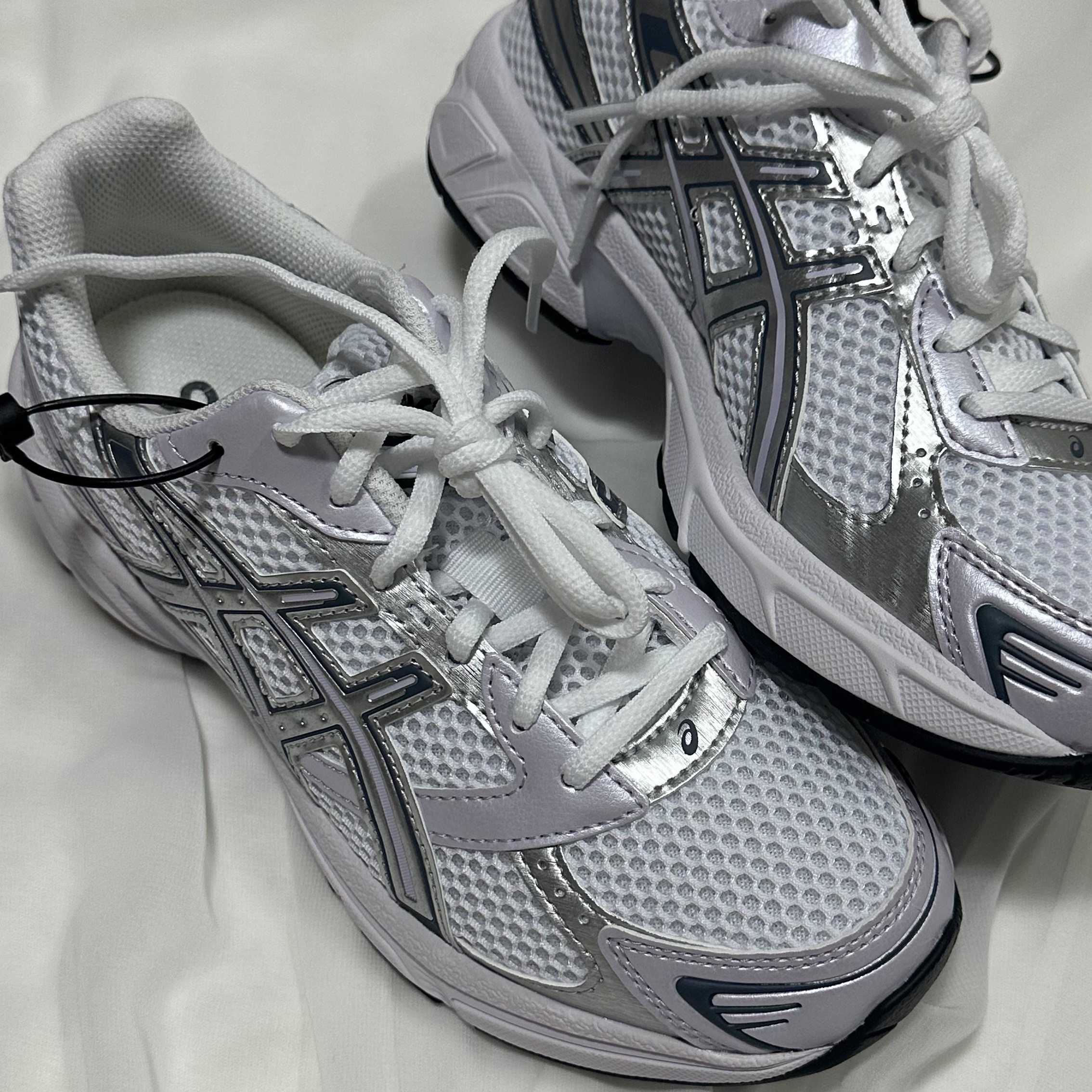 (W) Asics Gel-1130 White Faded Ash Rock 착용 스타일