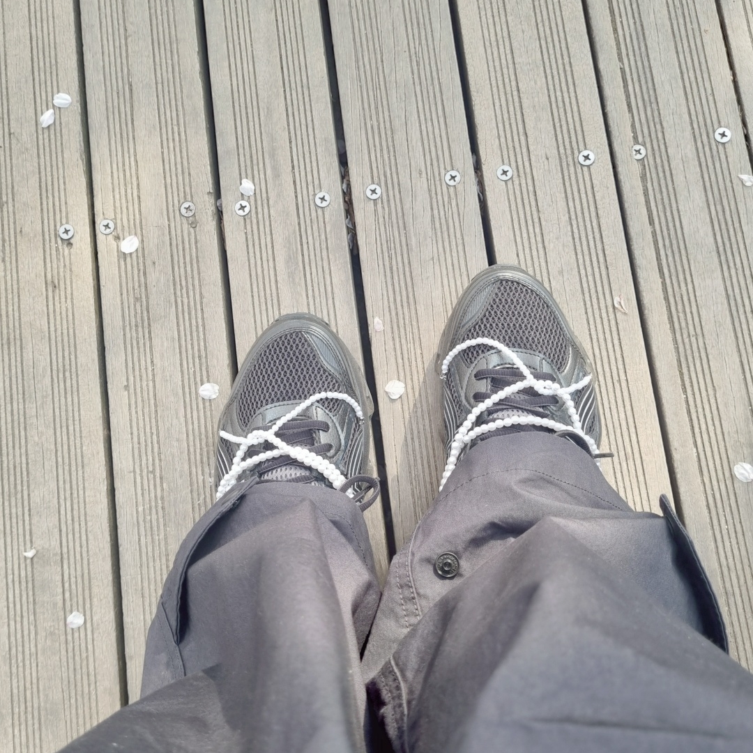 Asics Gel-Quantum Kinetic Graphite Grey Black 착용 스타일 - 2