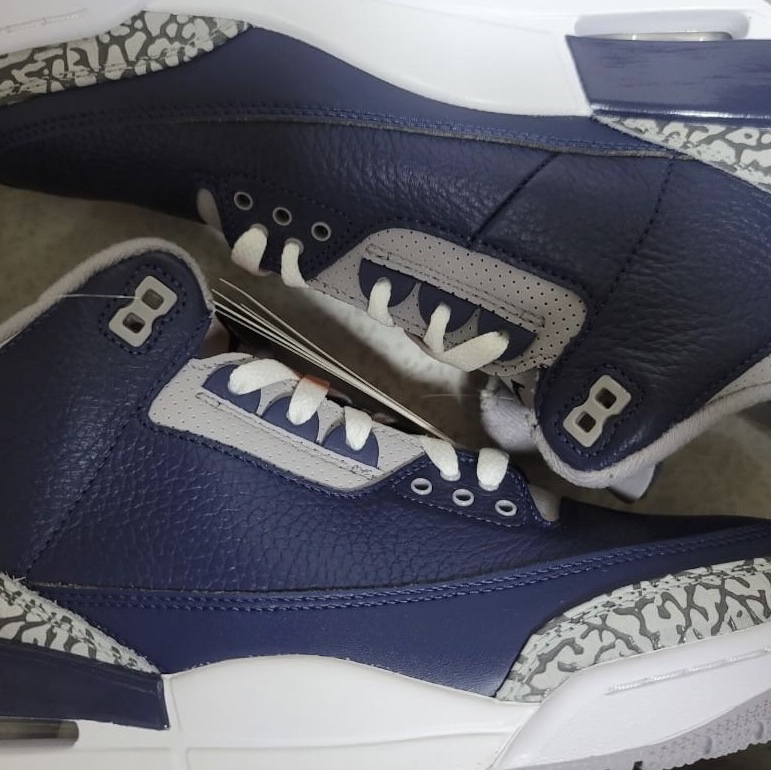 Jordan 3 Retro Varsity Royal Cement 착용 스타일