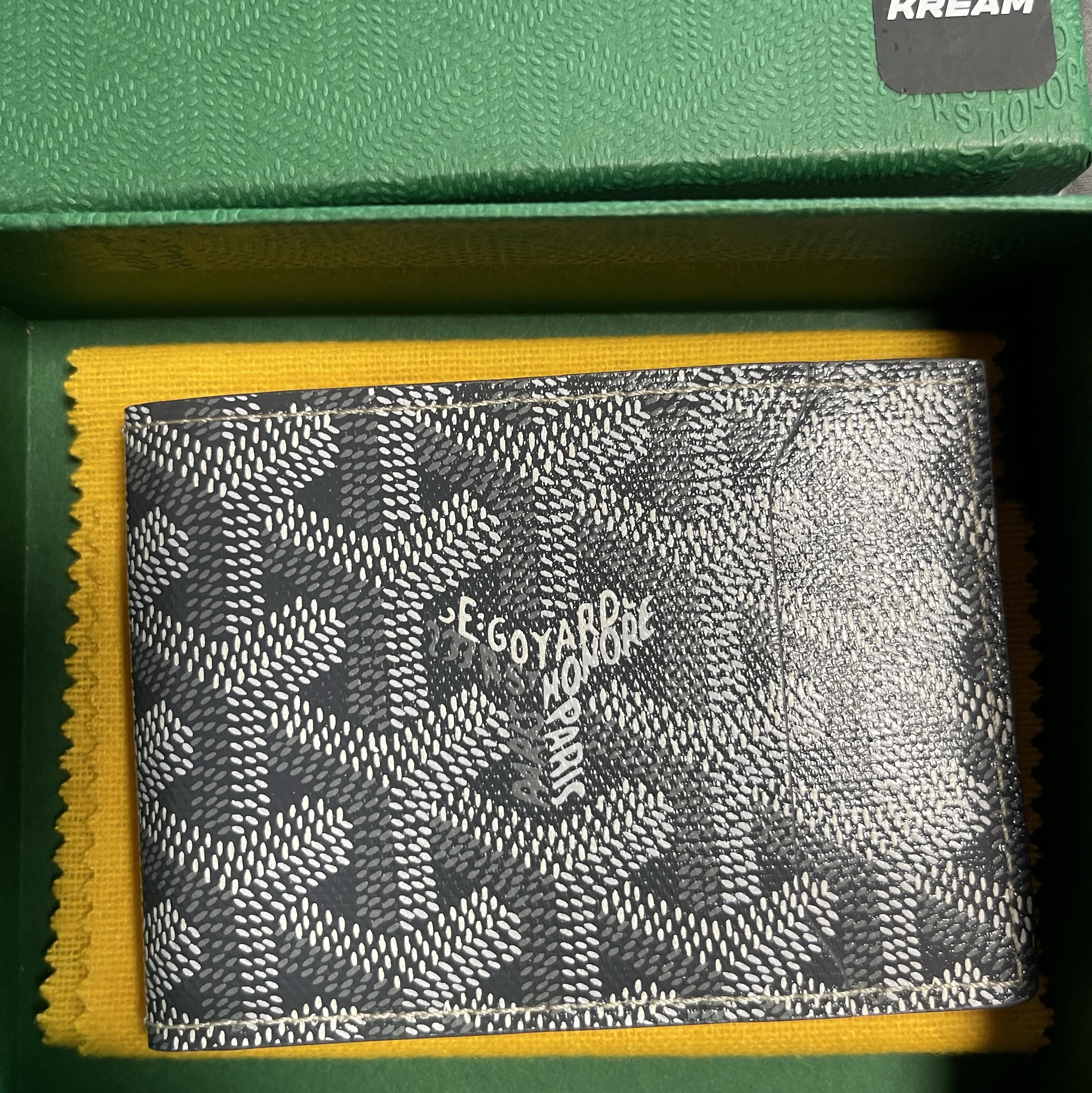Goyard Insert Victoire Card Holder Grey 착용 스타일