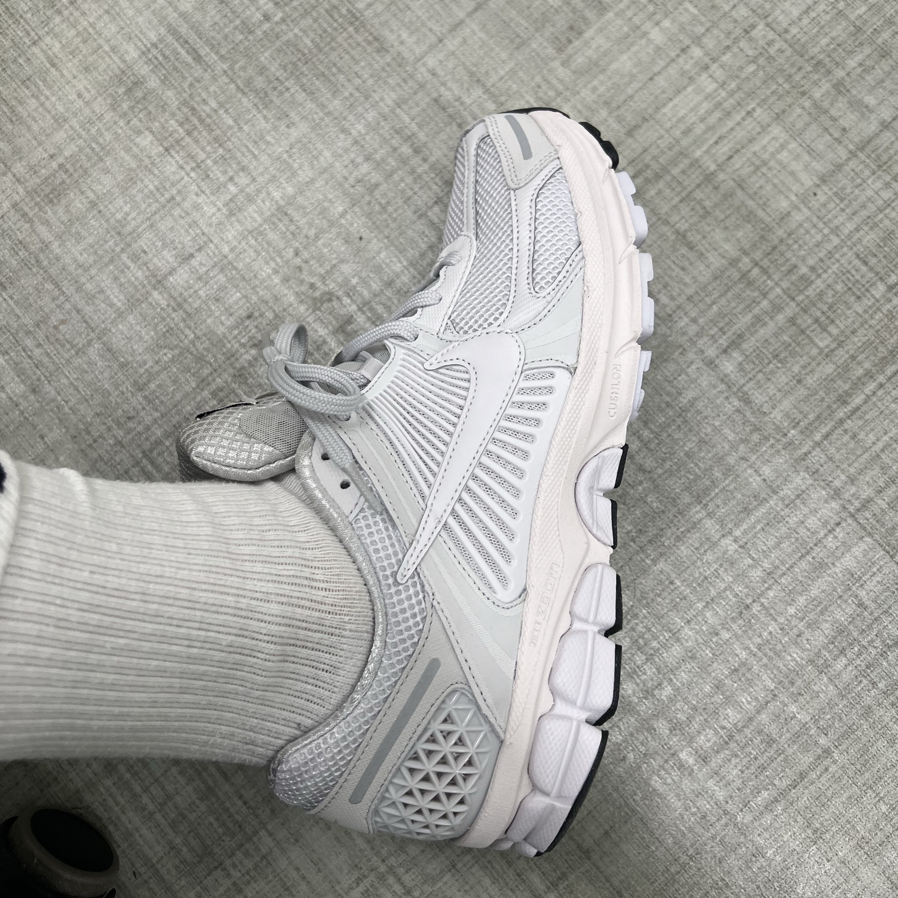 Nike Zoom Vomero 5 SP Vast Grey 2023 착용 스타일