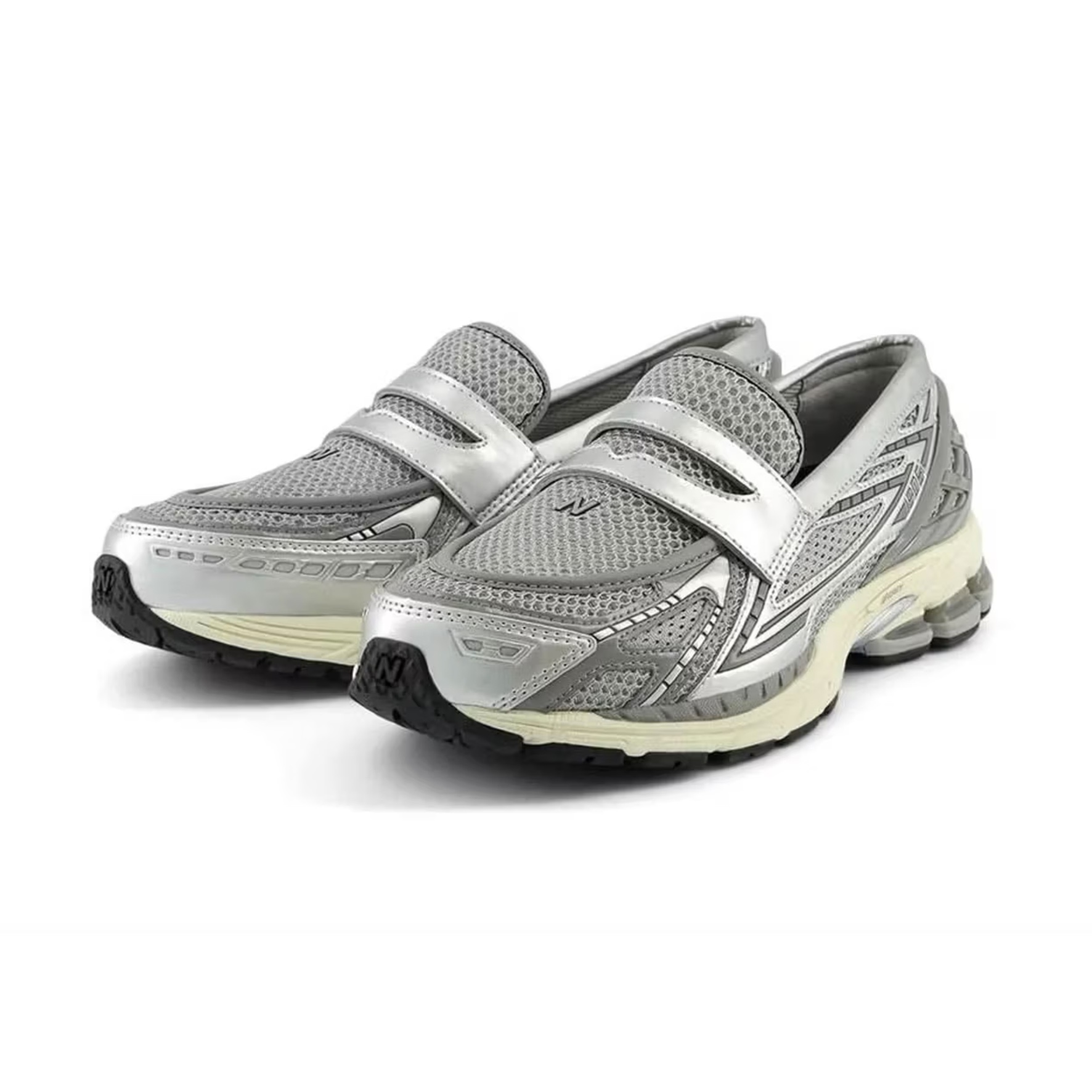 New Balance 1906R White Metallic Silver, New Balance 1906R Silver Metallic Sea Salt 착용 스타일 - 2