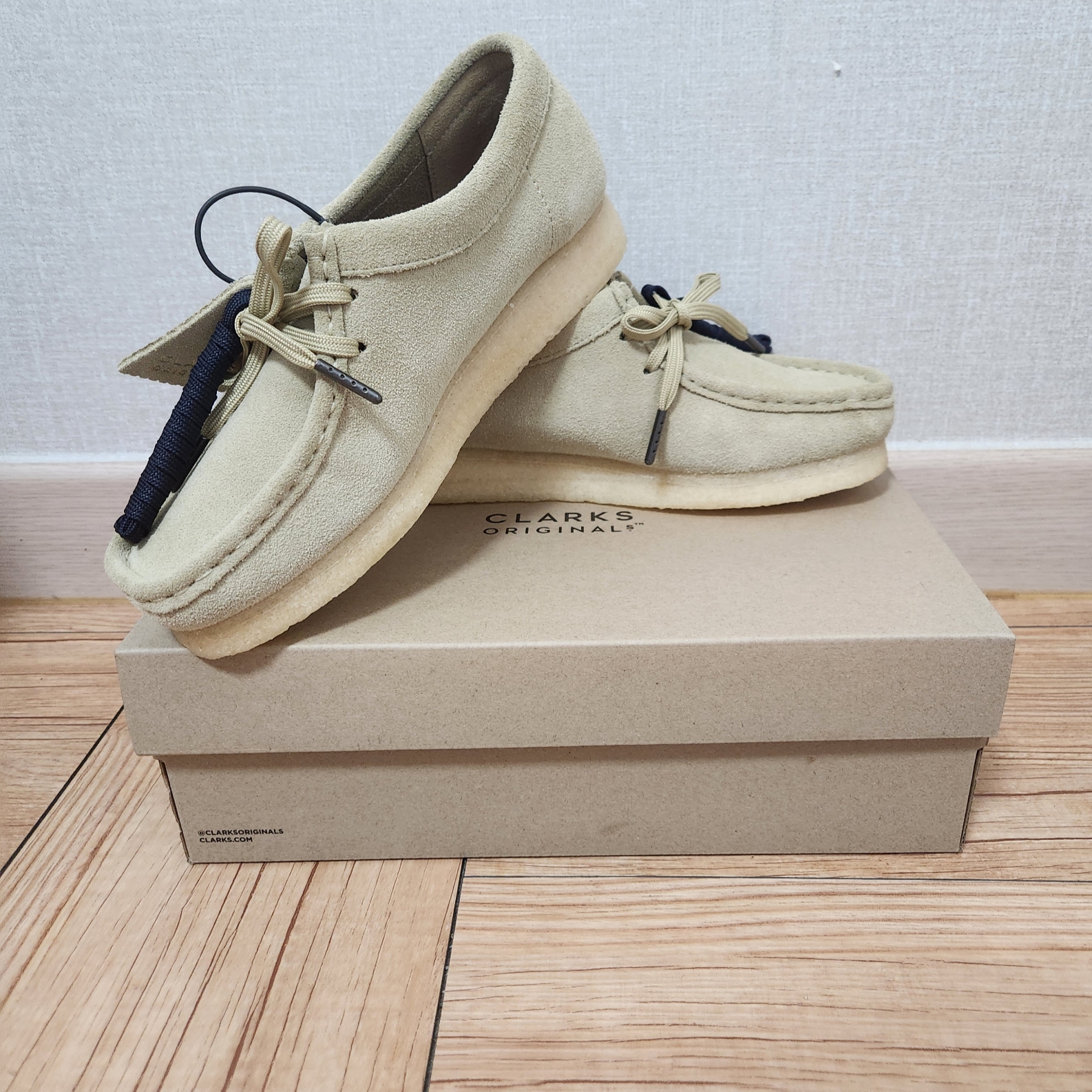 (W) Clarks Wallabee Maple Suede 착용 스타일