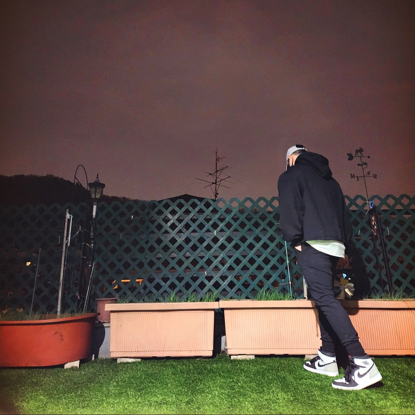 Nike Dri-Fit Legacy 91 Golf Cap Smoke Grey, Jordan 1 Retro High OG Bleached Coral 착용 스타일 - 2