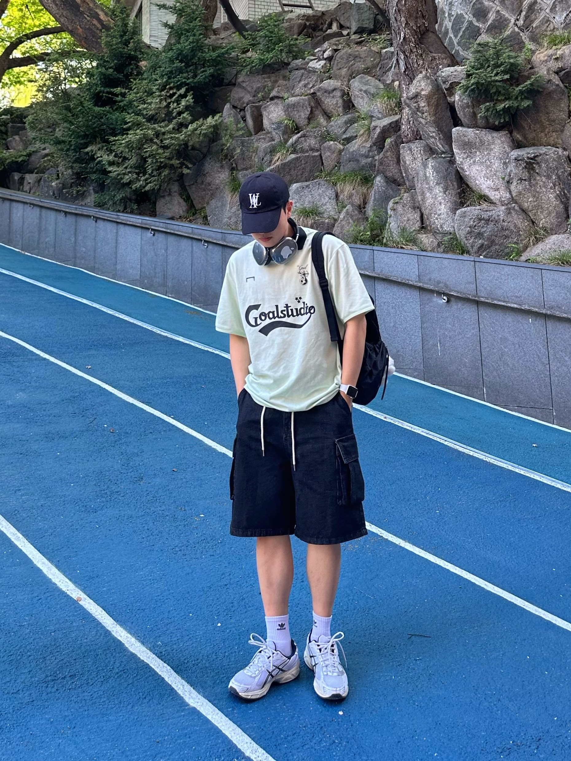 Apple AirPods Max Lightning Silver (Korean Ver.), (W) Asics Gel-Kayano 14 White Midnight 착용 스타일 - 3
