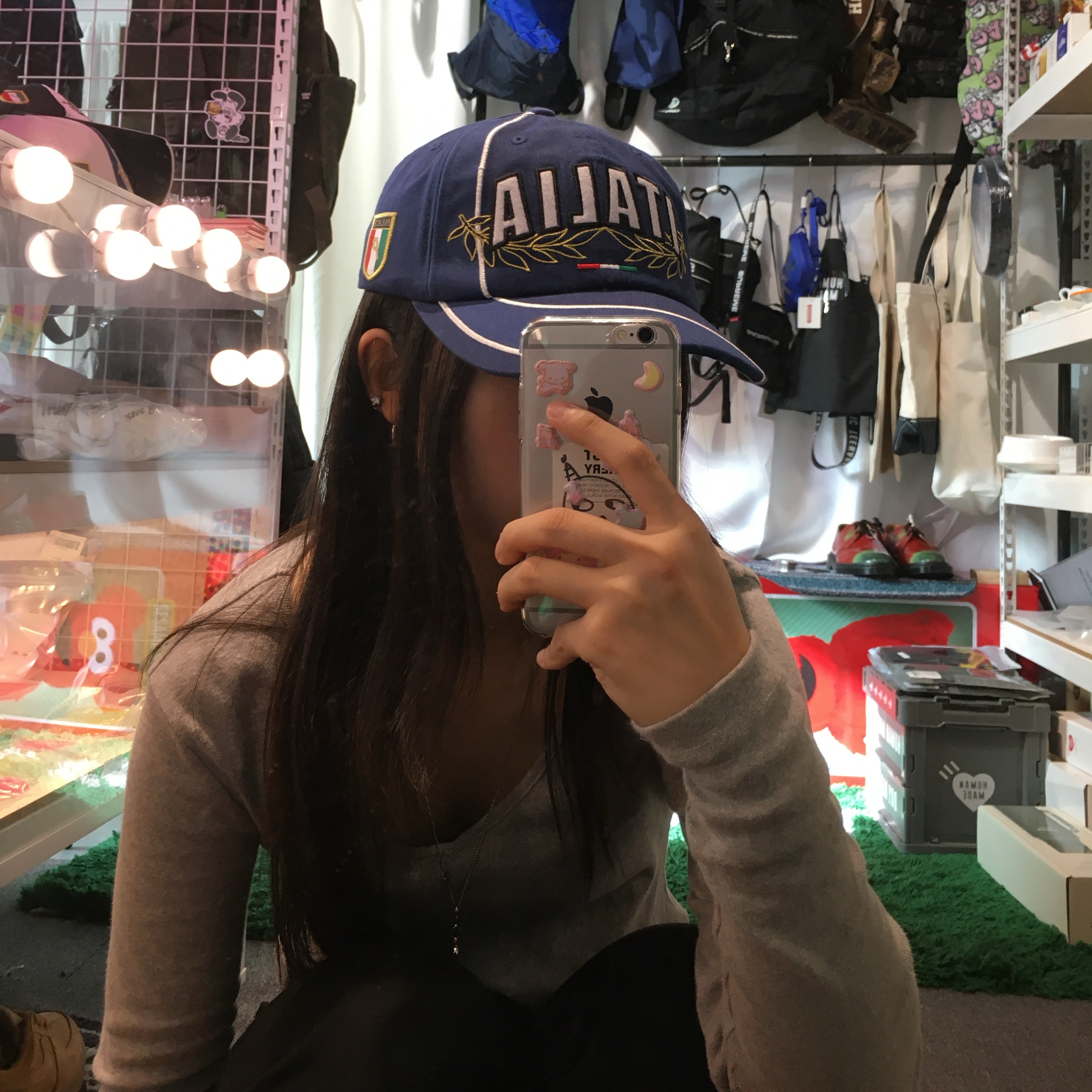 Palace Italia 6-Panel Navy - 24SS 착용 스타일