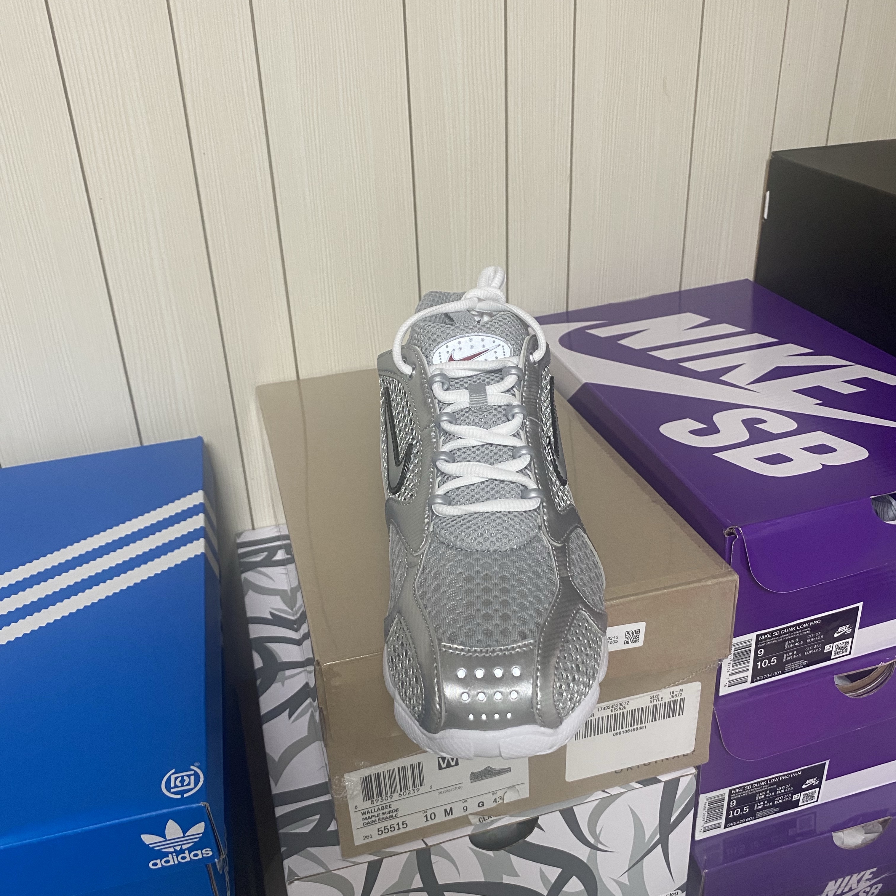 Nike Air Zoom Spiridon Cage 2 Metallic Silver 착용 스타일 - 2