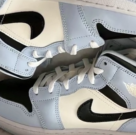 (GS) Jordan 1 Mid Ice Blue Black 착용 스타일