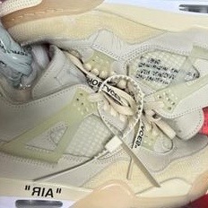 (W) Jordan 4 x Off-White Retro SP Sail 착용 스타일